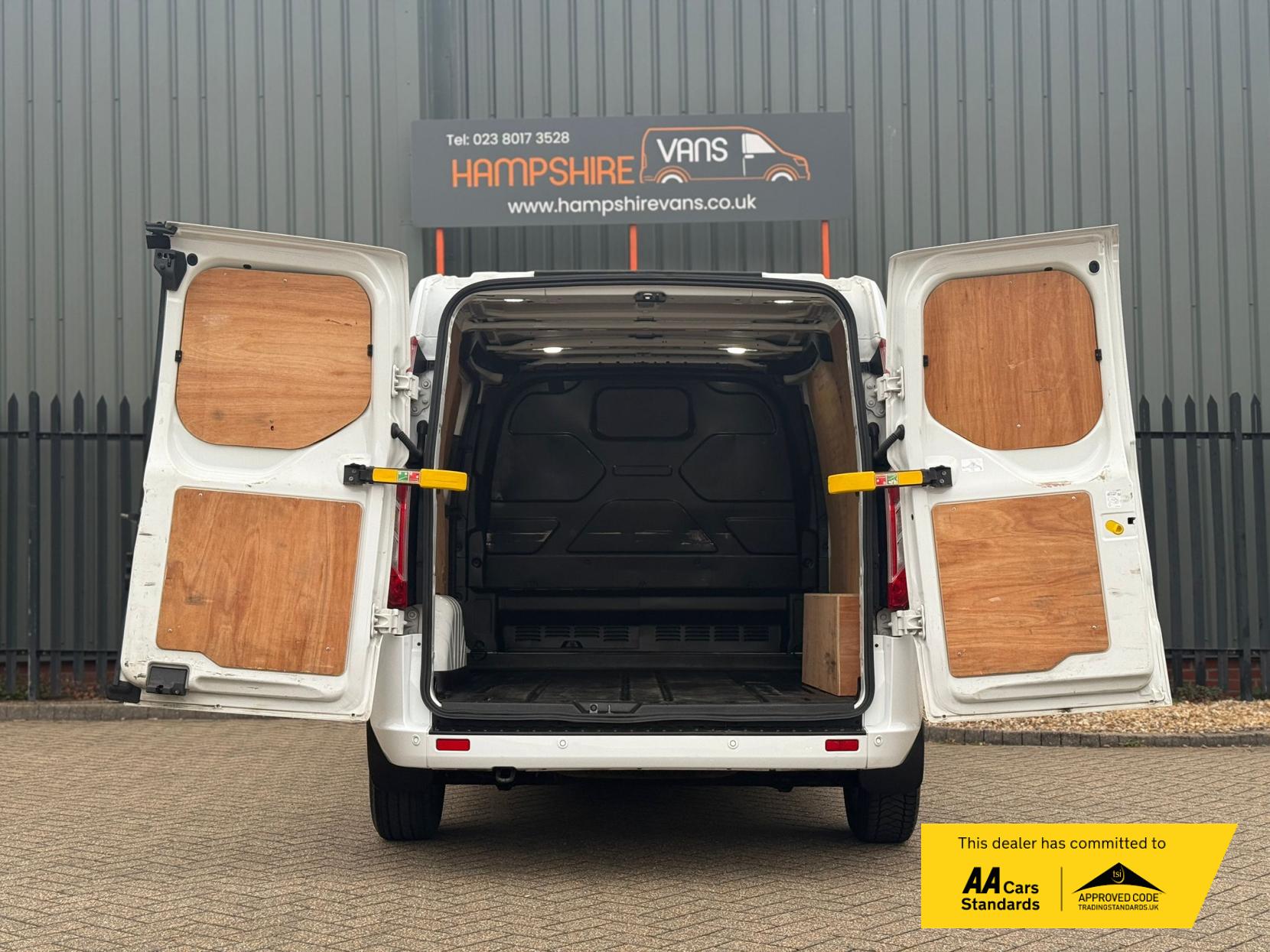 Ford Transit Custom 2.0 300 EcoBlue Limited Panel Van 5dr Diesel Manual L1 H1 Euro 6 (s/s) (130 ps)