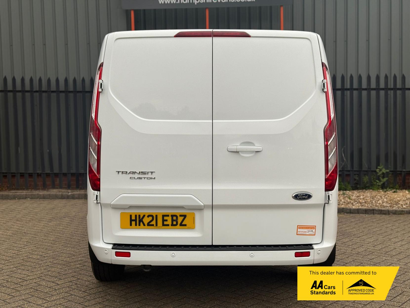 Ford Transit Custom 2.0 300 EcoBlue Limited Panel Van 5dr Diesel Manual L1 H1 Euro 6 (s/s) (130 ps)