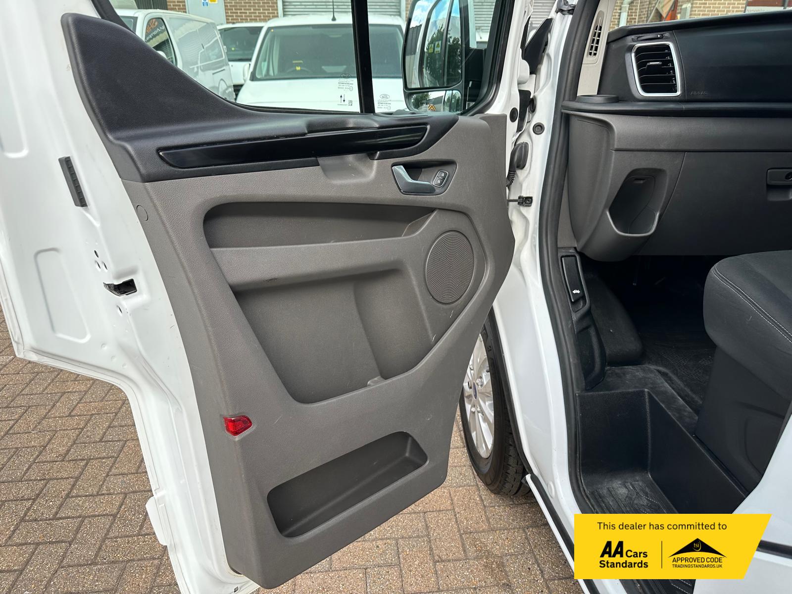 Ford Transit Custom 2.0 300 EcoBlue Limited Panel Van 5dr Diesel Manual L1 H1 Euro 6 (s/s) (130 ps)