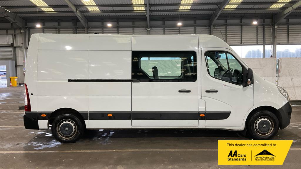 Renault Master 2.3 dCi ENERGY 35 Business Combi Van Double Cab 5dr Diesel Manual FWD MWB Medium Roof Euro 5 (s/s) (9 Seat) (135 bhp)