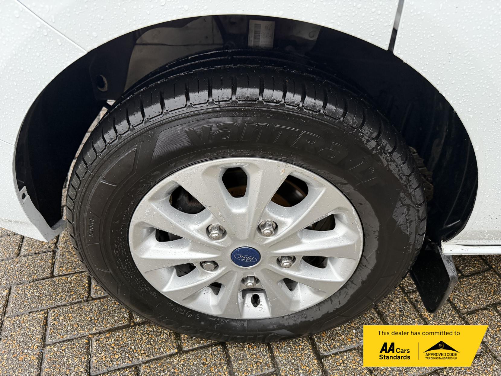 Ford Transit Custom 2.0 300 EcoBlue Limited Panel Van 5dr Diesel Manual L2 H1 Euro 6 (s/s) (130 ps)