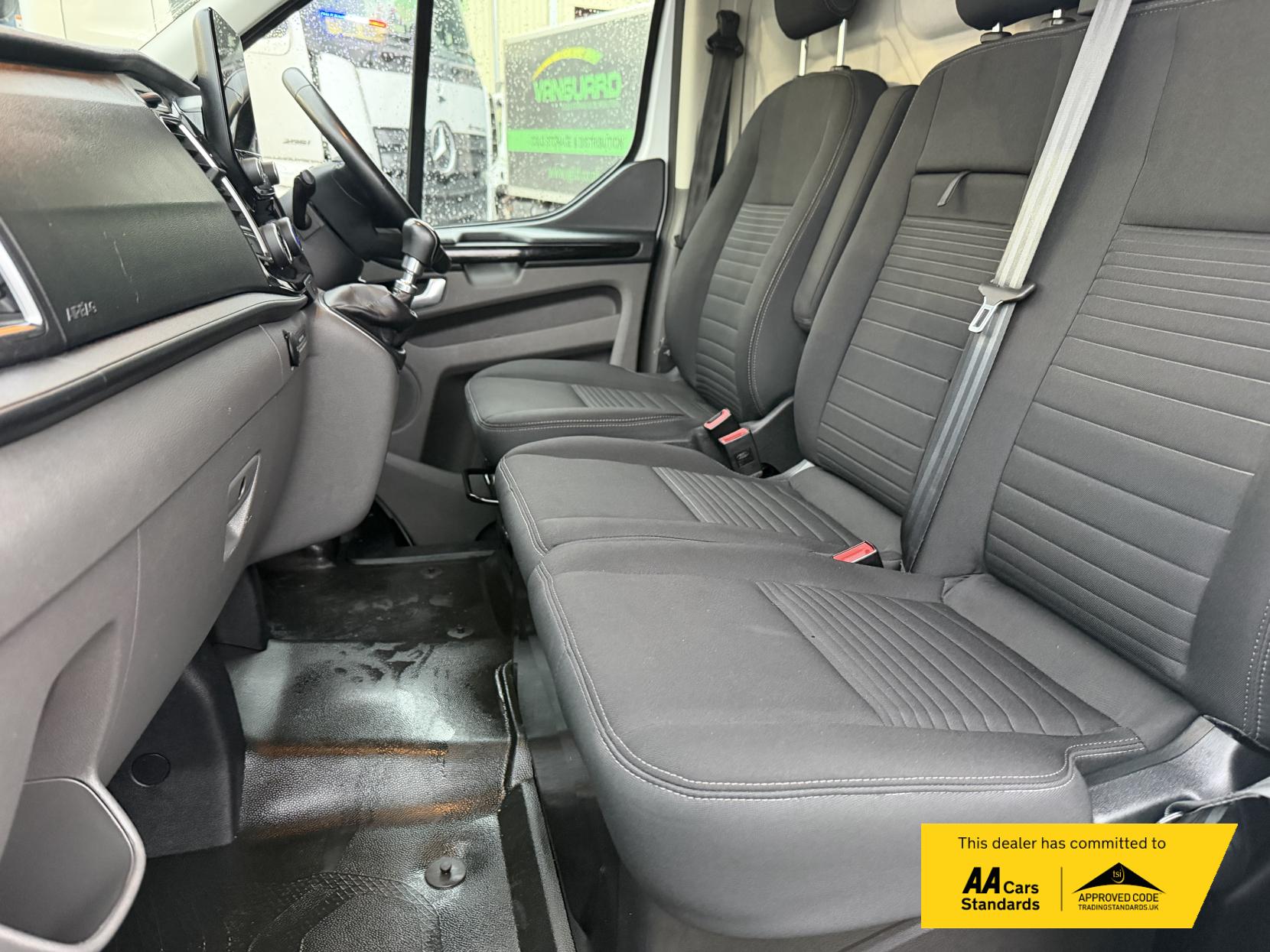 Ford Transit Custom 2.0 300 EcoBlue Limited Panel Van 5dr Diesel Manual L2 H1 Euro 6 (s/s) (130 ps)