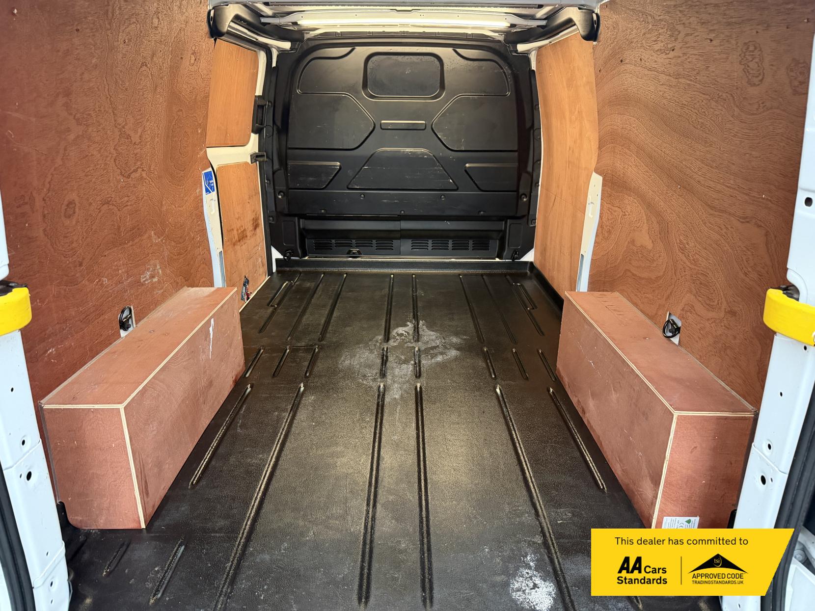 Ford Transit Custom 2.0 300 EcoBlue Limited Panel Van 5dr Diesel Manual L2 H1 Euro 6 (s/s) (130 ps)