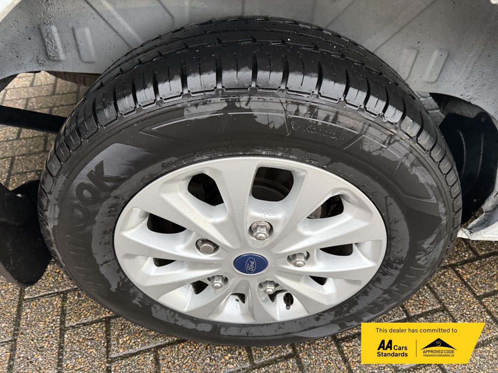 Ford Transit Custom 2.0 300 EcoBlue Limited Panel Van 5dr Diesel Manual L2 H1 Euro 6 (s/s) (130 ps)