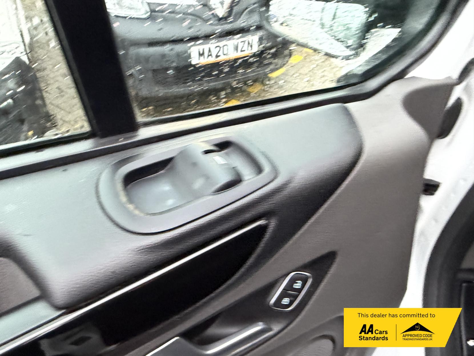 Ford Transit Custom 2.0 300 EcoBlue Limited Panel Van 5dr Diesel Manual L2 H1 Euro 6 (s/s) (130 ps)