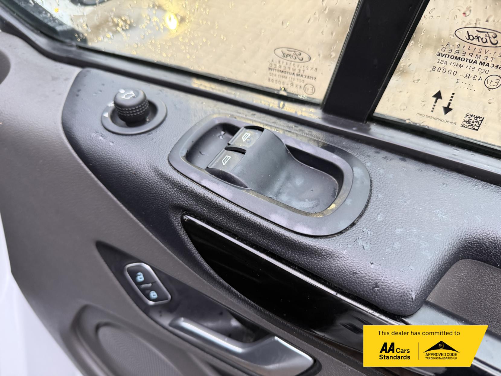 Ford Transit Custom 2.0 300 EcoBlue Limited Panel Van 5dr Diesel Manual L2 H1 Euro 6 (s/s) (130 ps)