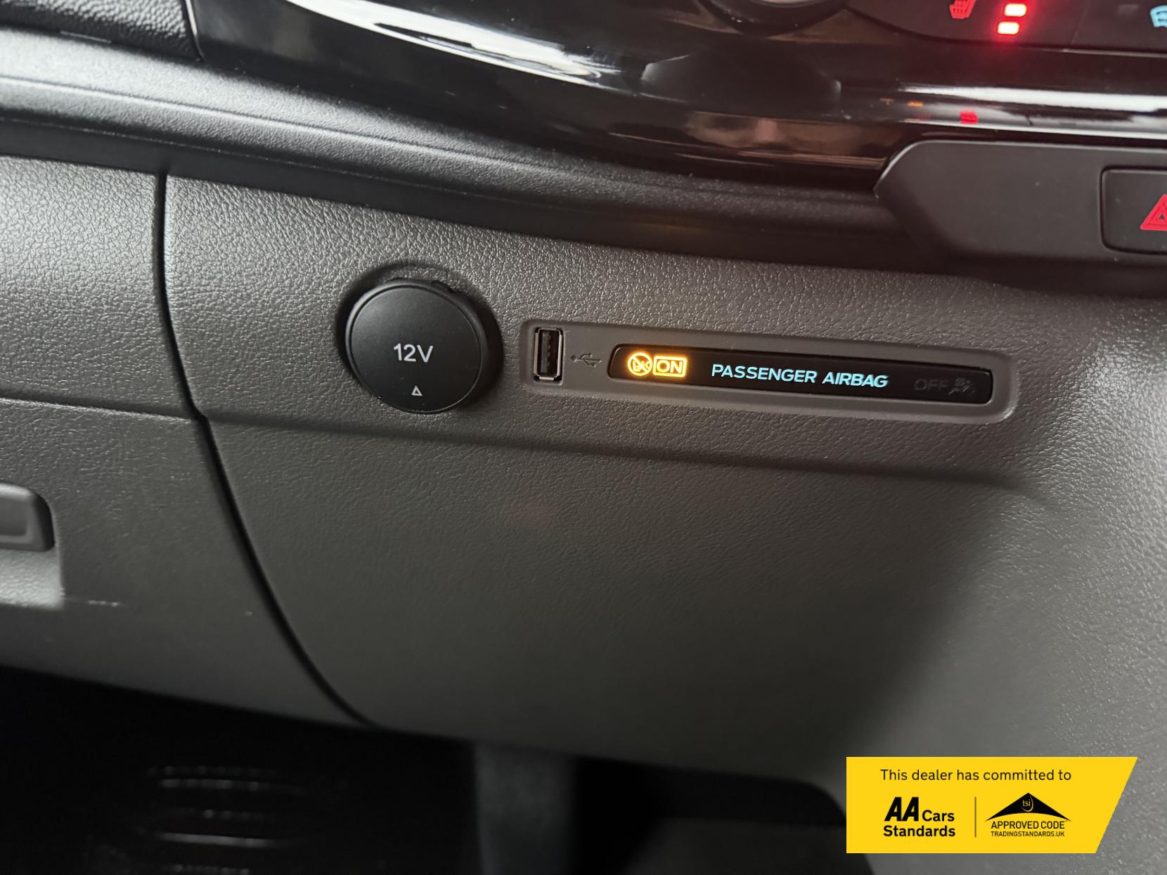 Ford Transit Custom 2.0 300 EcoBlue Limited Panel Van 5dr Diesel Manual L2 H1 Euro 6 (s/s) (130 ps)