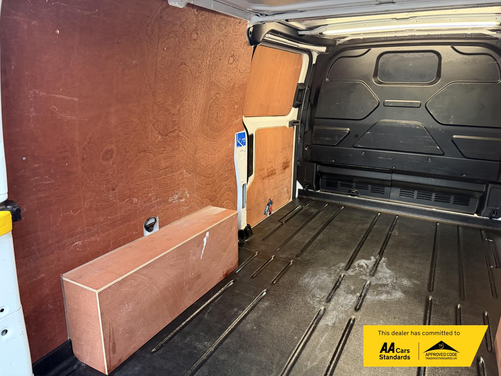 Ford Transit Custom 2.0 300 EcoBlue Limited Panel Van 5dr Diesel Manual L2 H1 Euro 6 (s/s) (130 ps)