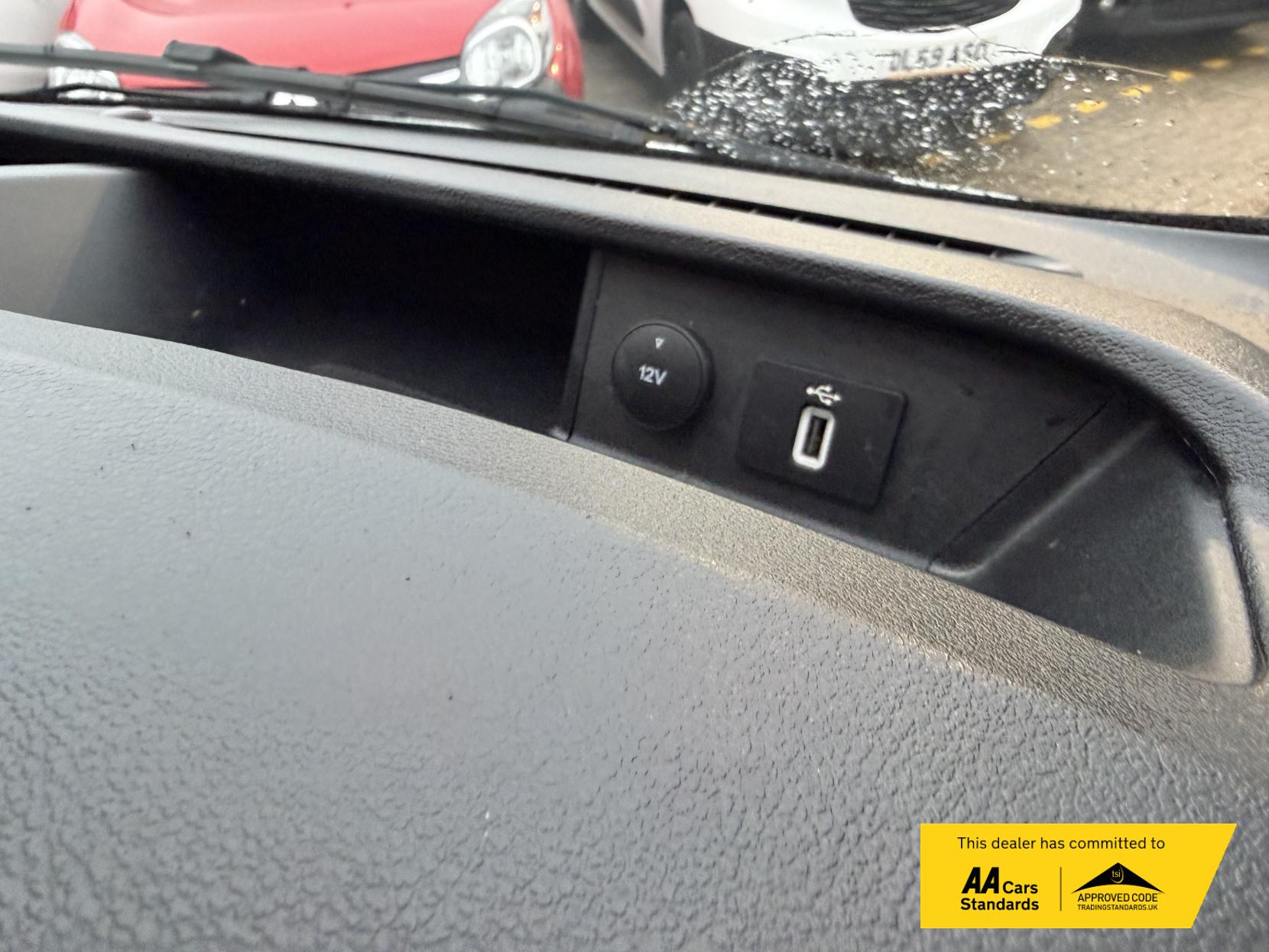 Ford Transit Custom 2.0 300 EcoBlue Limited Panel Van 5dr Diesel Manual L2 H1 Euro 6 (s/s) (130 ps)