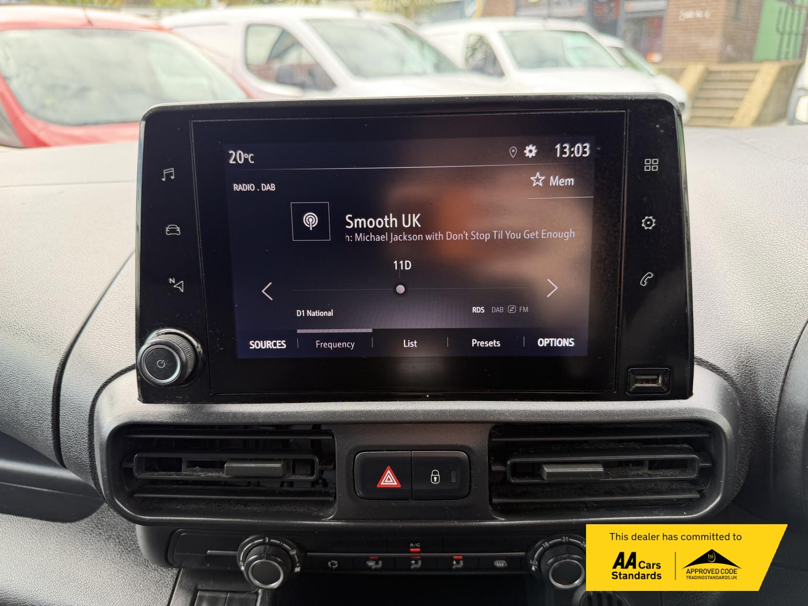 2021 Vauxhall Combo 1.5 Turbo D 2300 Sportive Panel Van 4dr Diesel Manual L2 H1 Euro 6 (100 ps) - Thumbnail 21