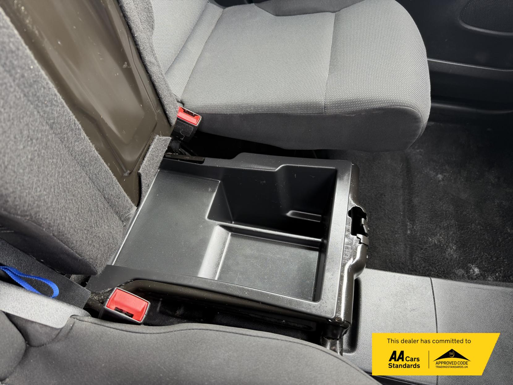 2021 Vauxhall Combo 1.5 Turbo D 2300 Sportive Panel Van 4dr Diesel Manual L2 H1 Euro 6 (100 ps) - Thumbnail 14