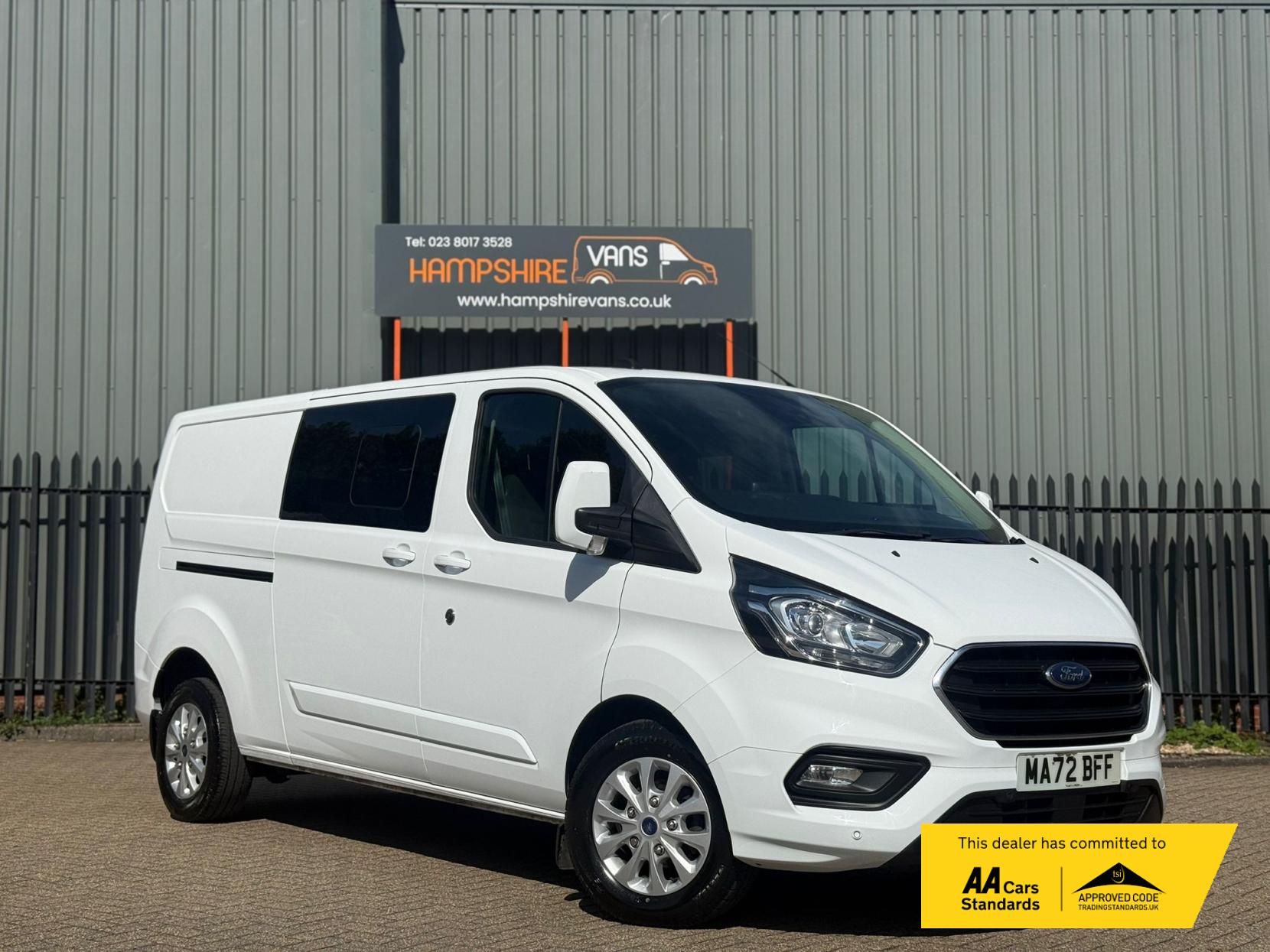 Ford Transit Custom 2.0 300 EcoBlue Limited Crew Van Double Cab 5dr Diesel Manual L2 H1 Euro 6 (s/s) (130 ps)
