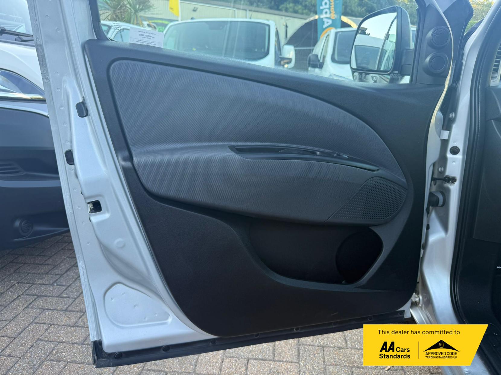 Fiat Doblo 1.6 MultiJetII Maxi Tecnico Panel Van 6dr Diesel Manual L2 H1 Euro 6 (s/s) (120 bhp)