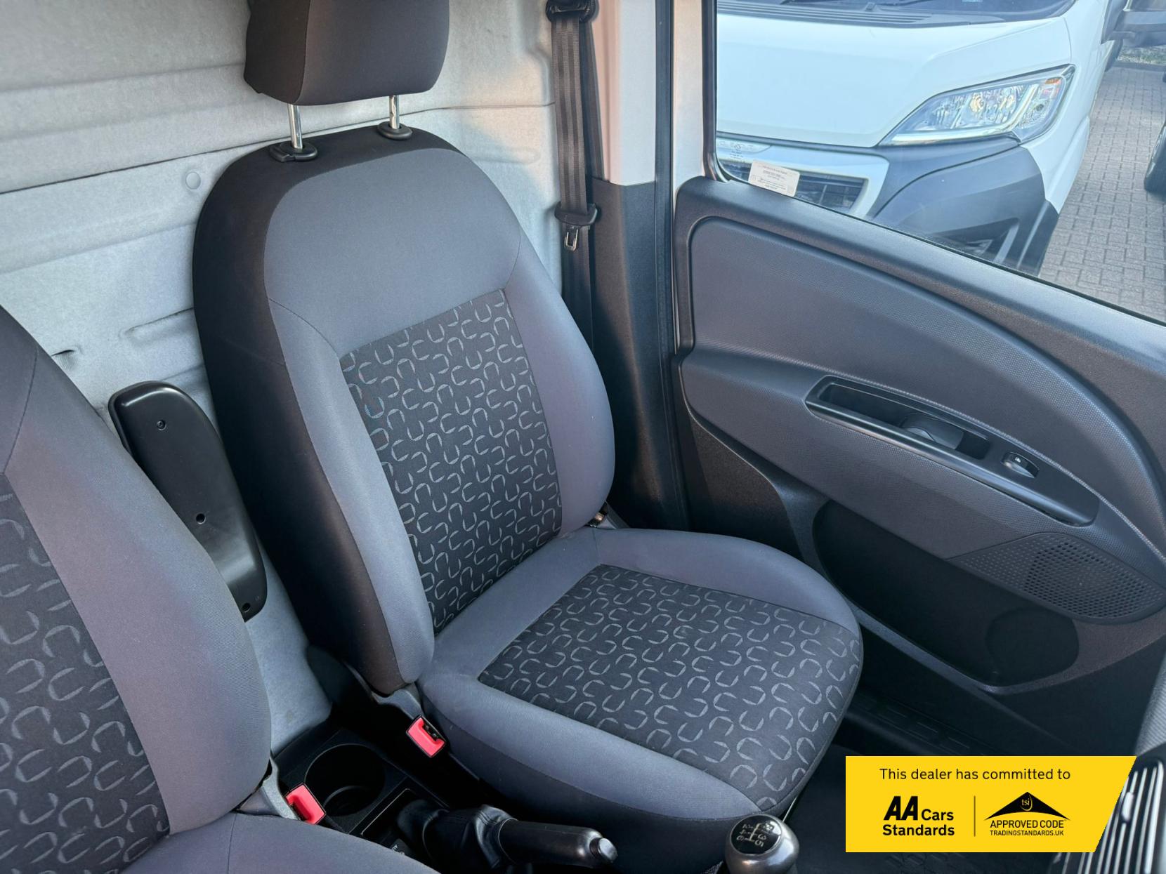 Fiat Doblo 1.6 MultiJetII Maxi Tecnico Panel Van 6dr Diesel Manual L2 H1 Euro 6 (s/s) (120 bhp)