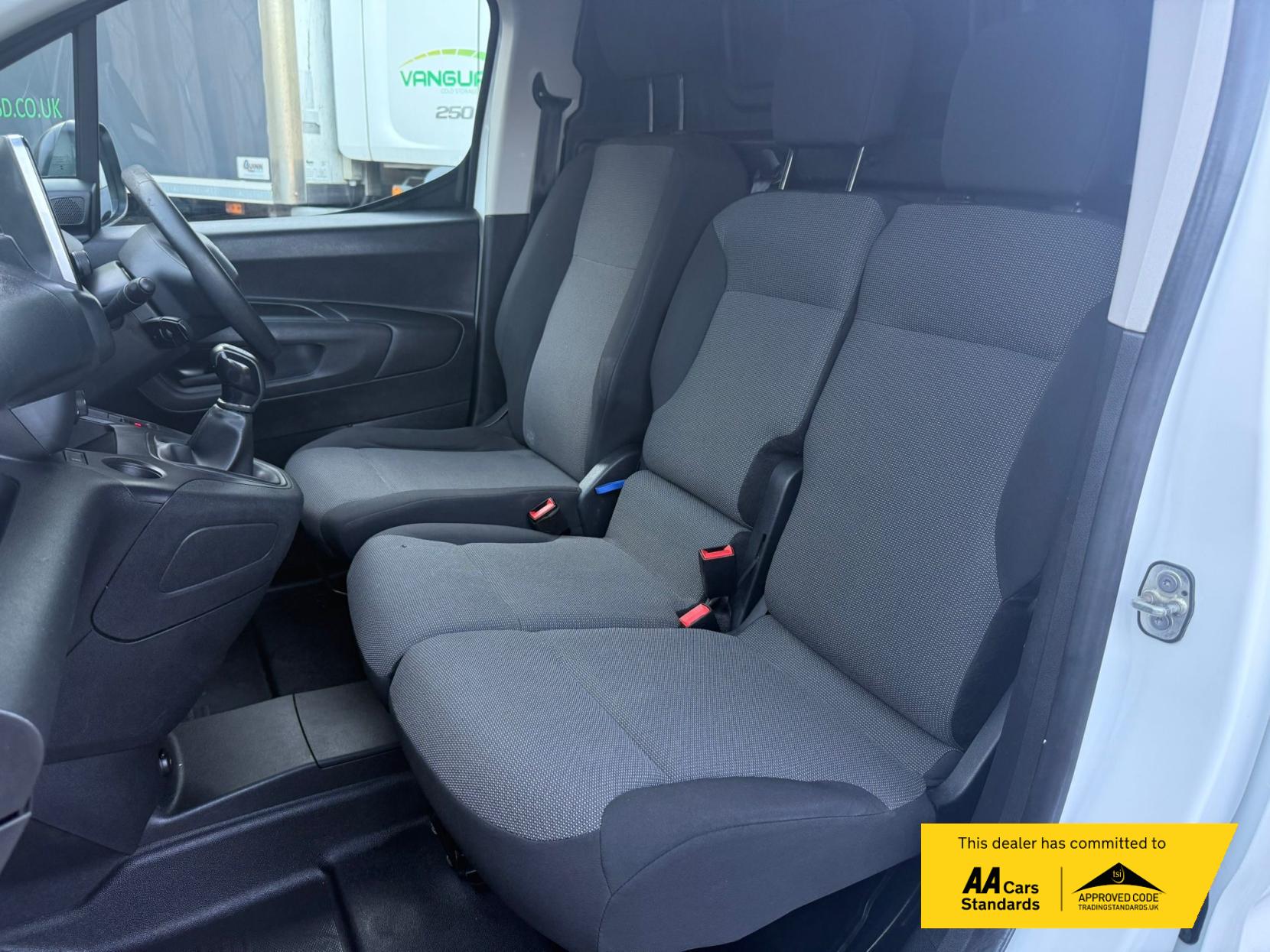 Peugeot Partner 1.5 BlueHDi 1000 Professional Standard Panel Van 5dr Diesel Manual SWB Euro 6 (100 bhp)