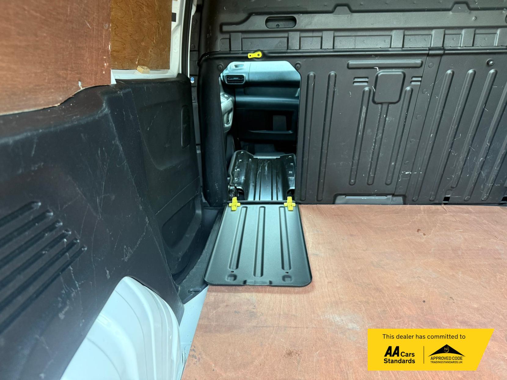 Peugeot Partner 1.5 BlueHDi 1000 Professional Standard Panel Van 5dr Diesel Manual SWB Euro 6 (100 bhp)