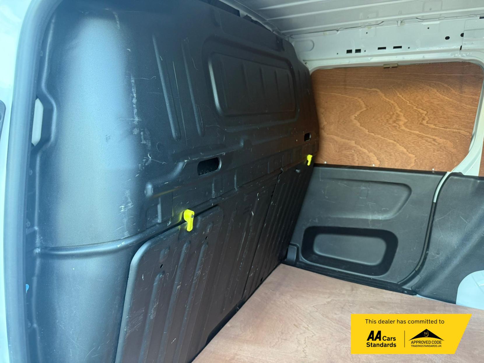 Peugeot Partner 1.5 BlueHDi 1000 Professional Standard Panel Van 5dr Diesel Manual SWB Euro 6 (100 bhp)