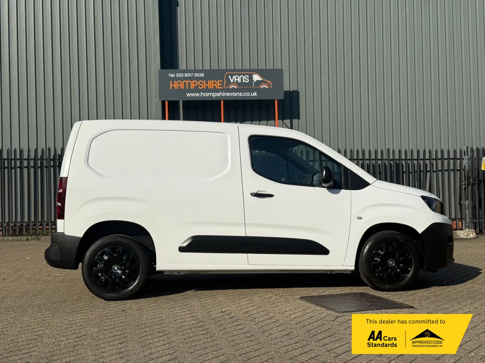 Peugeot Partner 1.5 BlueHDi 1000 Professional Standard Panel Van 5dr Diesel Manual SWB Euro 6 (100 bhp)