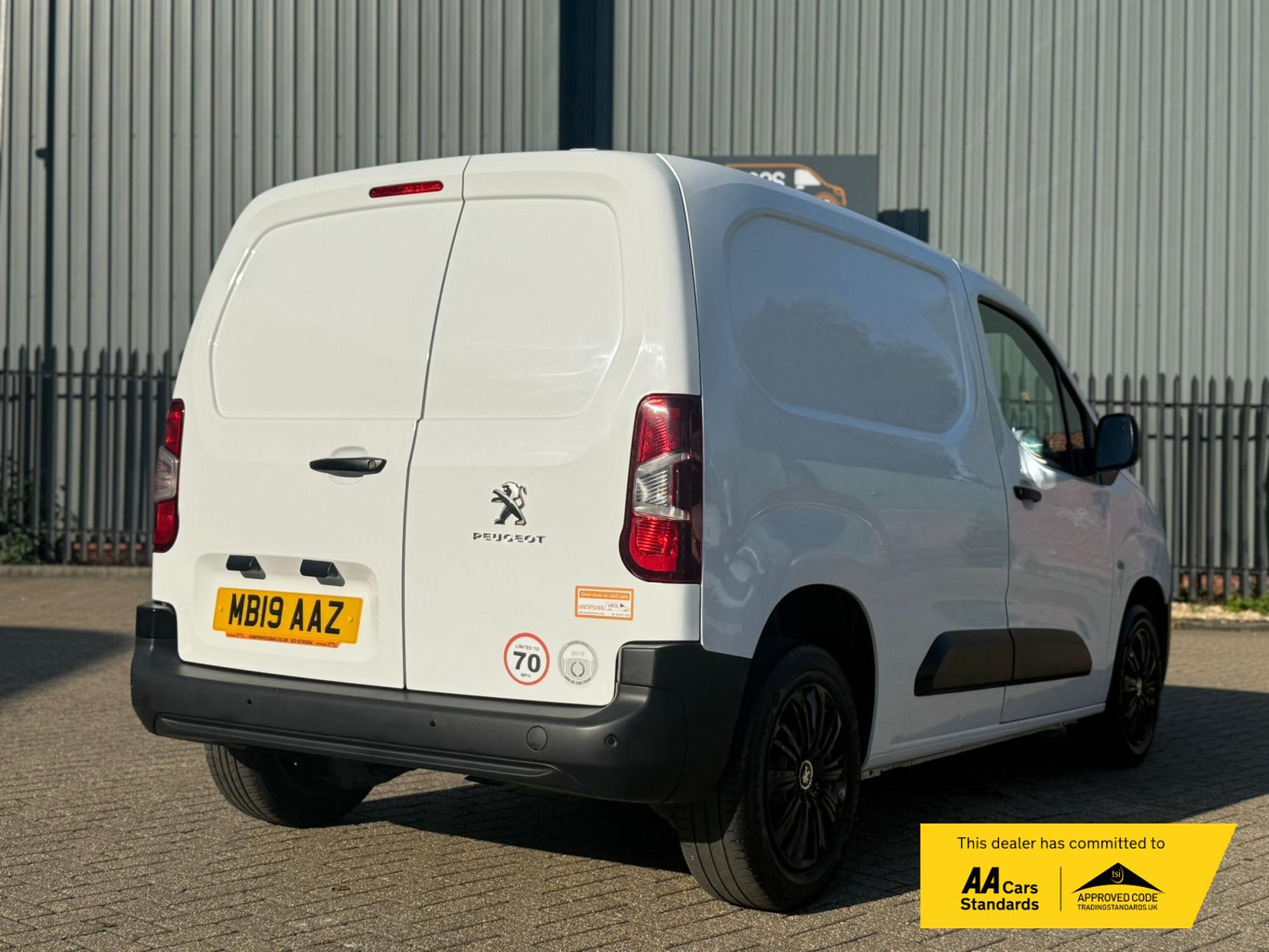 Peugeot Partner 1.5 BlueHDi 1000 Professional Standard Panel Van 5dr Diesel Manual SWB Euro 6 (100 bhp)