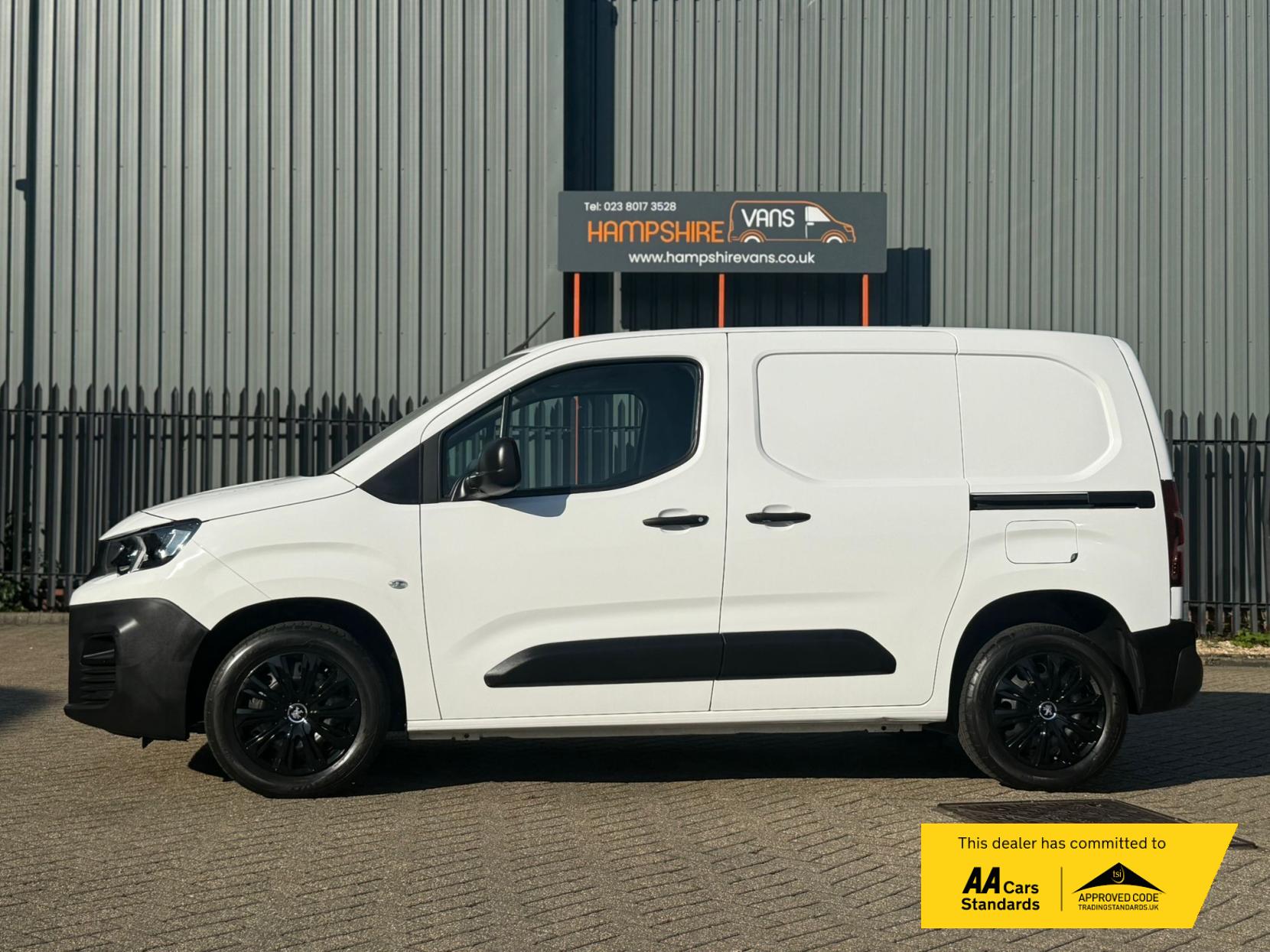 Peugeot Partner 1.5 BlueHDi 1000 Professional Standard Panel Van 5dr Diesel Manual SWB Euro 6 (100 bhp)