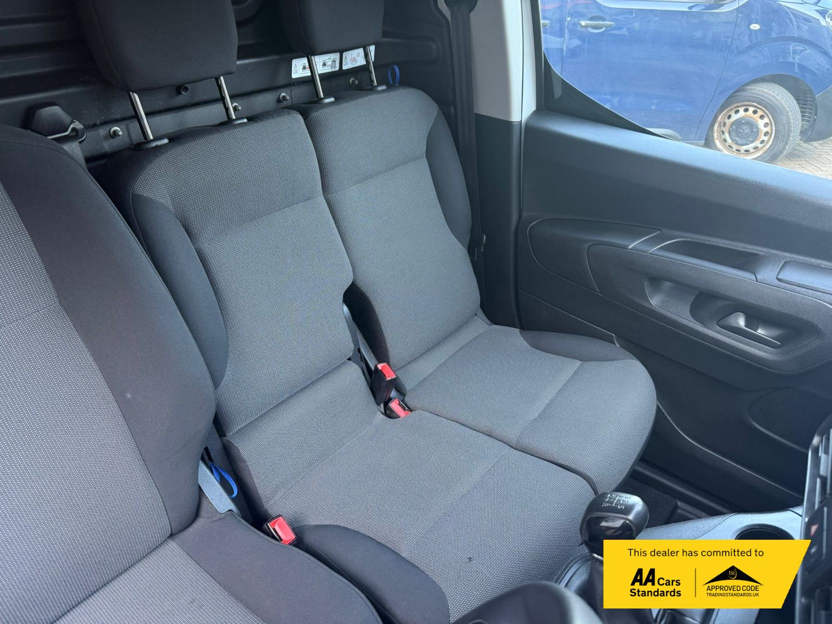 Peugeot Partner 1.5 BlueHDi 1000 Professional Standard Panel Van 5dr Diesel Manual SWB Euro 6 (100 bhp)