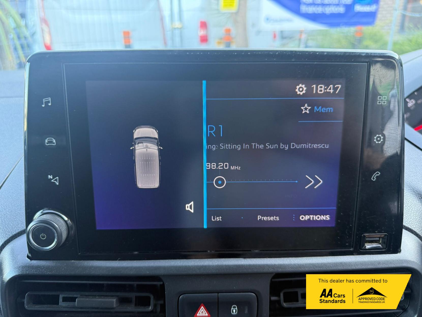 Peugeot Partner 1.5 BlueHDi 1000 Professional Standard Panel Van 5dr Diesel Manual SWB Euro 6 (100 bhp)