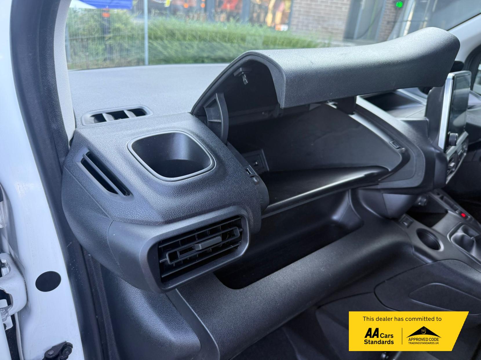 Peugeot Partner 1.5 BlueHDi 1000 Professional Standard Panel Van 5dr Diesel Manual SWB Euro 6 (100 bhp)