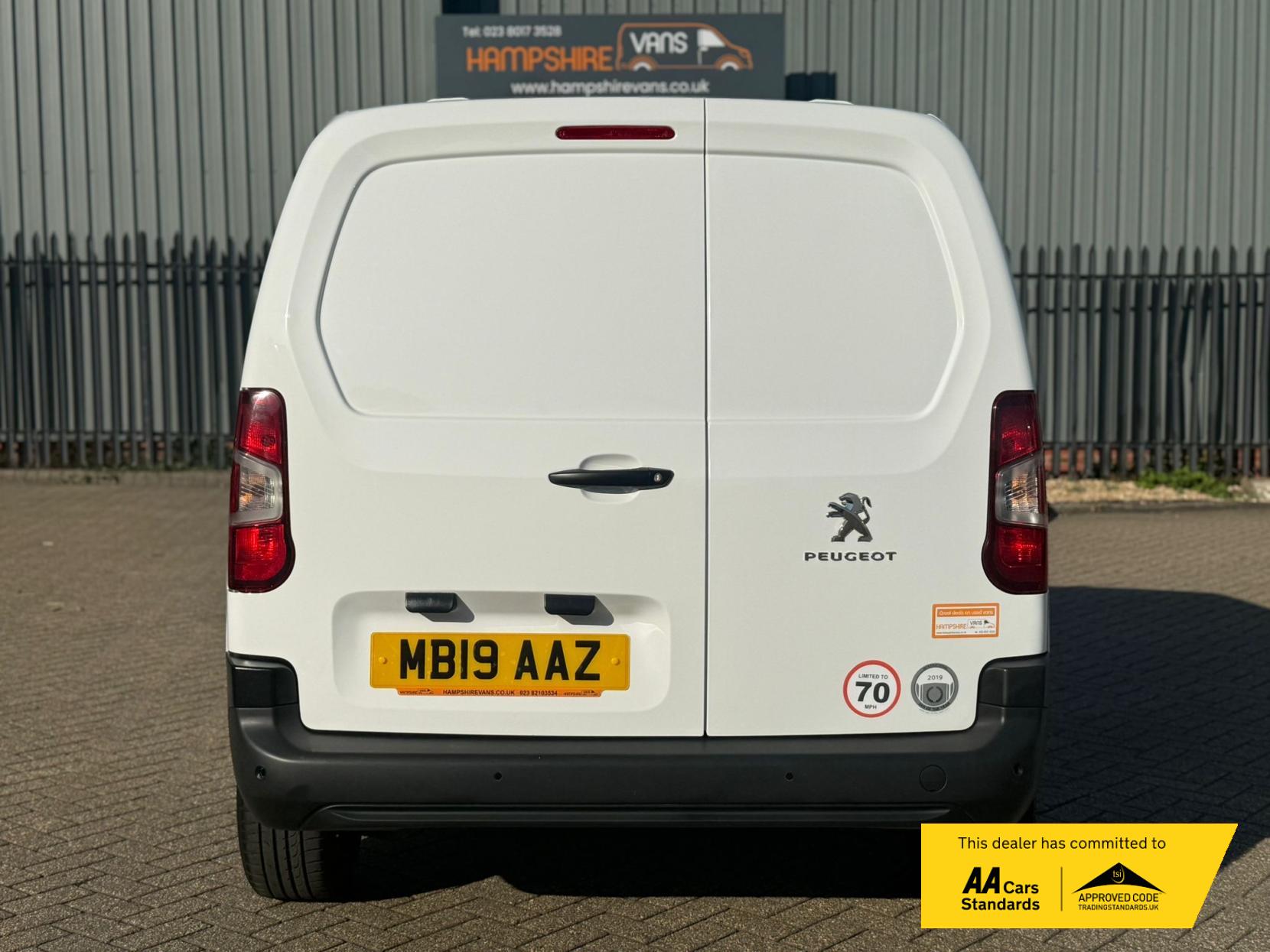 Peugeot Partner 1.5 BlueHDi 1000 Professional Standard Panel Van 5dr Diesel Manual SWB Euro 6 (100 bhp)