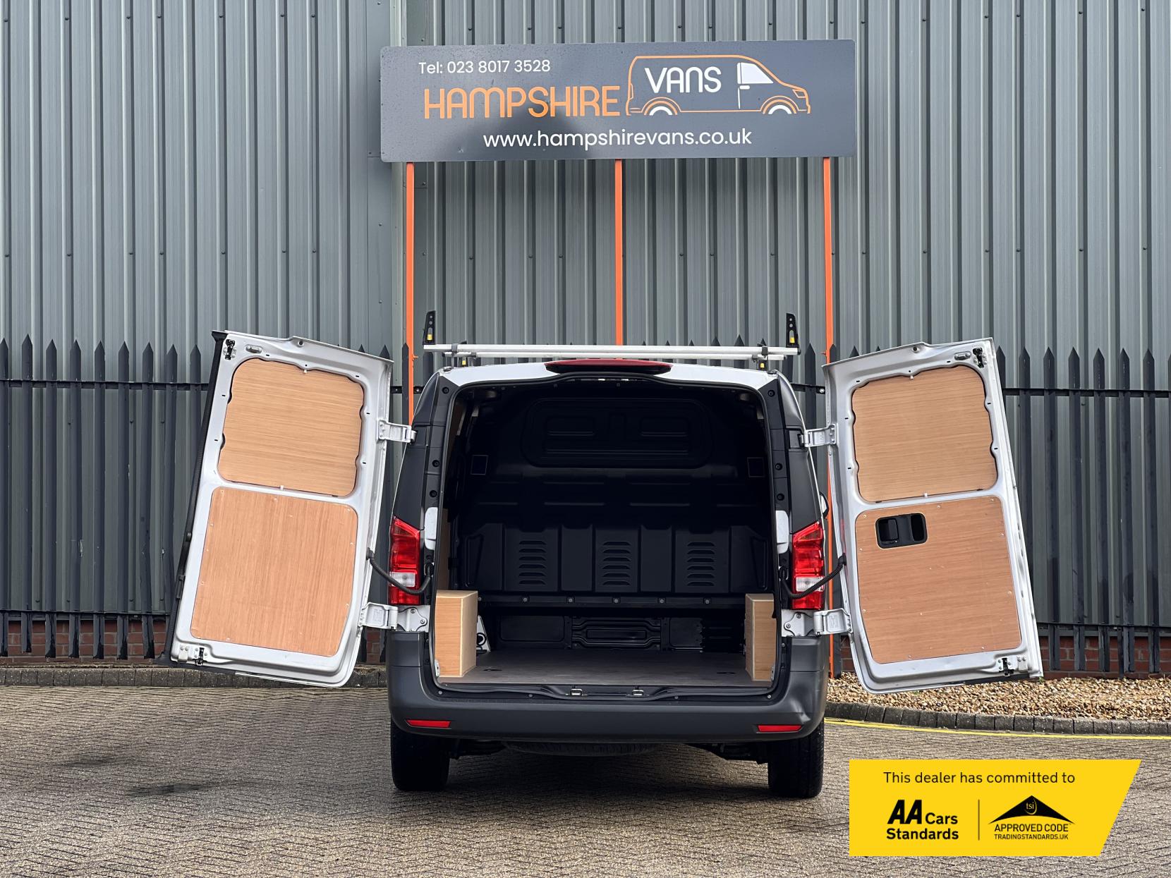 Mercedes-Benz eVito 114 e 41kWh Pure Panel Van 5dr Electric Auto FWD L2 (LWB) (115 ps)