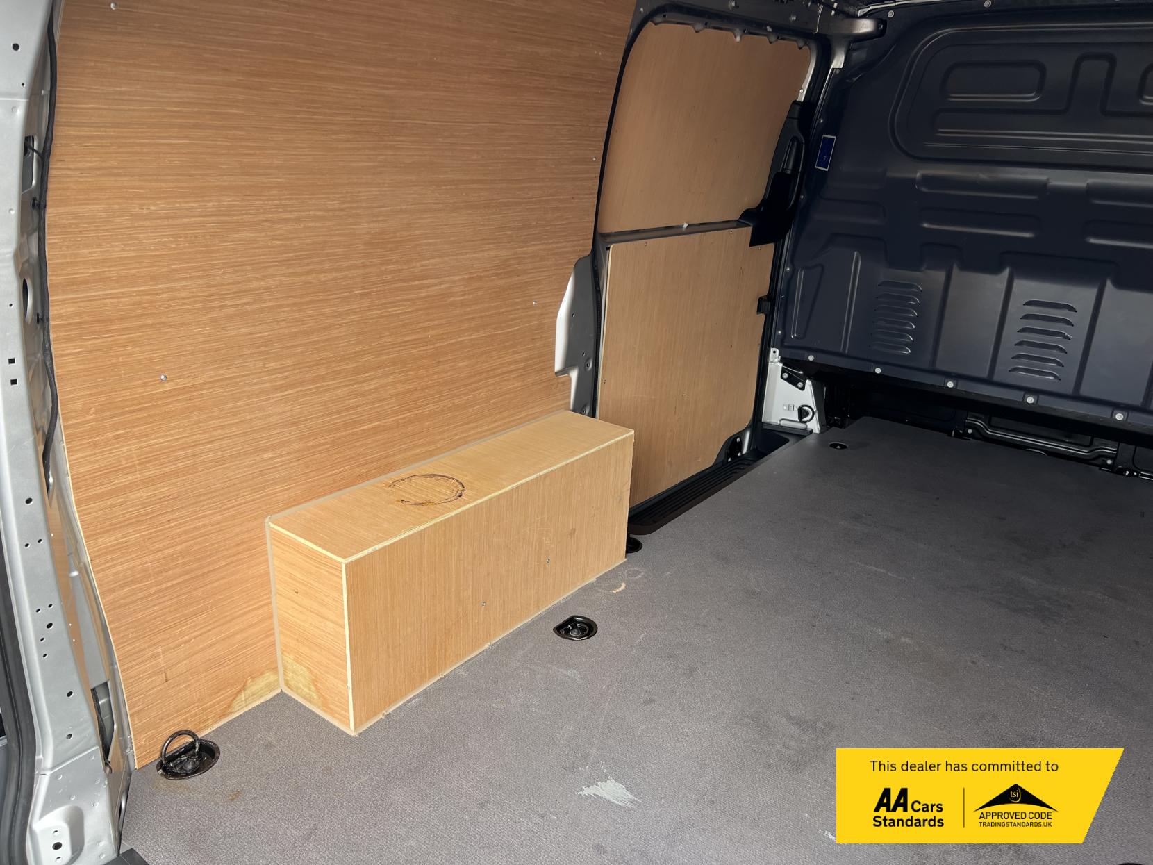 Mercedes-Benz eVito 114 e 41kWh Pure Panel Van 5dr Electric Auto FWD L2 (LWB) (115 ps)