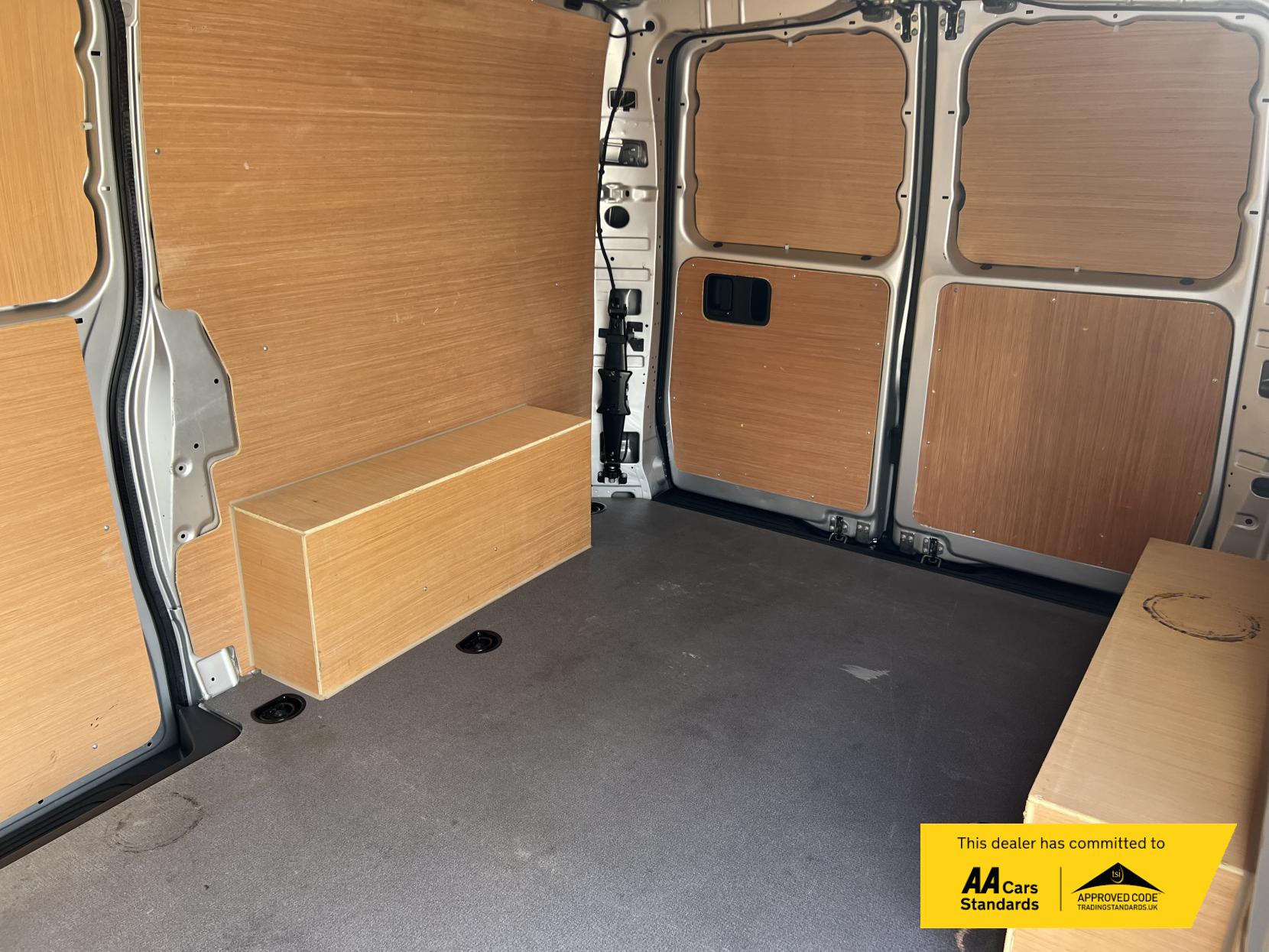 Mercedes-Benz eVito 114 e 41kWh Pure Panel Van 5dr Electric Auto FWD L2 (LWB) (115 ps)