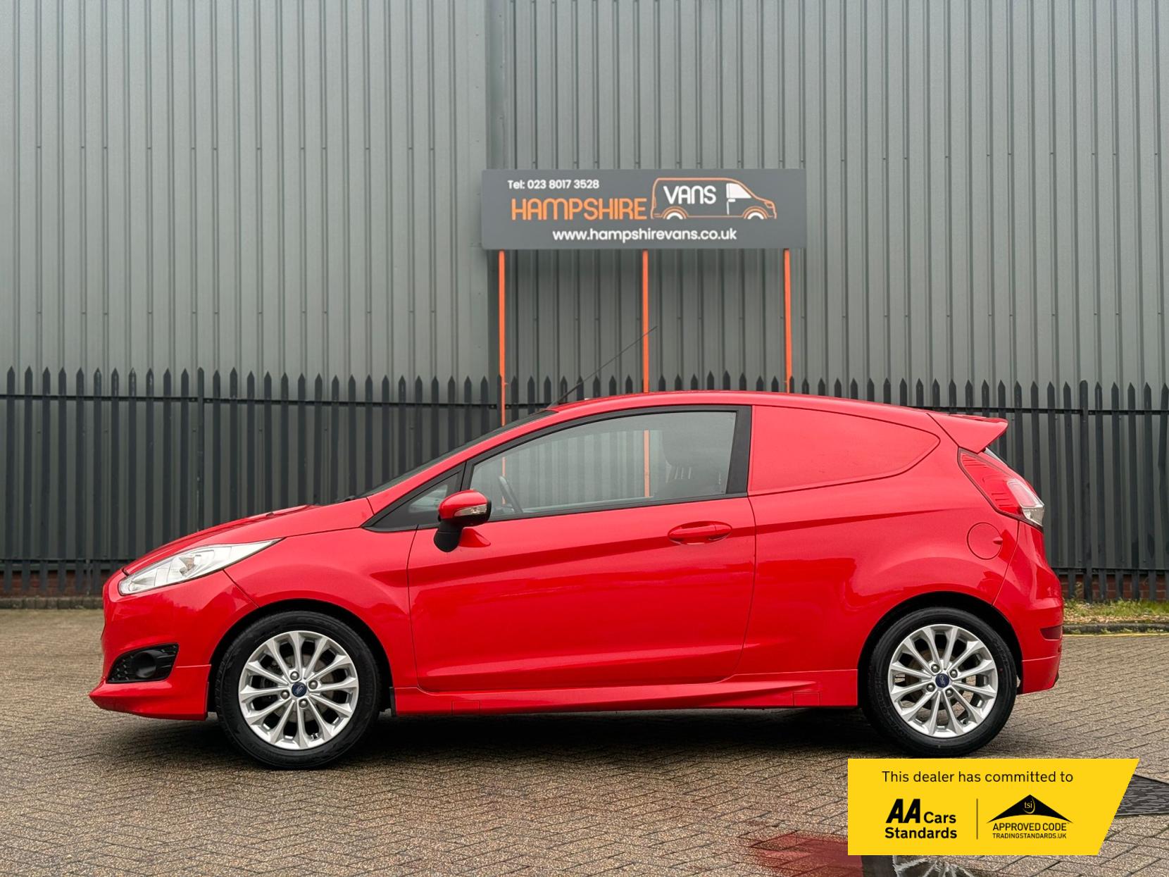 Ford Fiesta Van 1.5 TDCi Sport Panel Van 3dr Diesel Manual (94 g/km, 94 bhp)