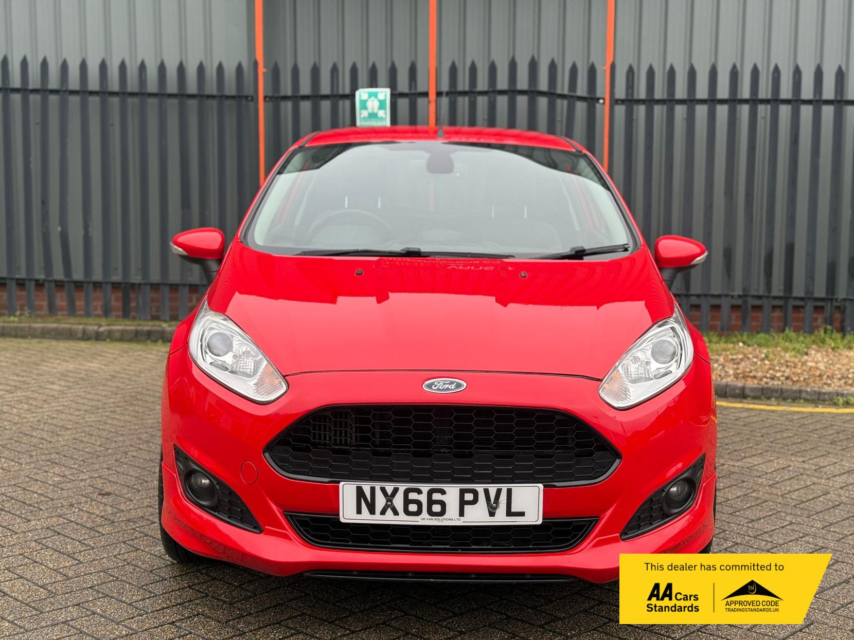 Ford Fiesta Van 1.5 TDCi Sport Panel Van 3dr Diesel Manual (94 g/km, 94 bhp)