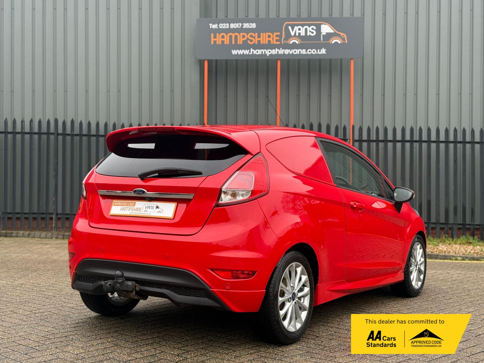 Ford Fiesta Van 1.5 TDCi Sport Panel Van 3dr Diesel Manual (94 g/km, 94 bhp)