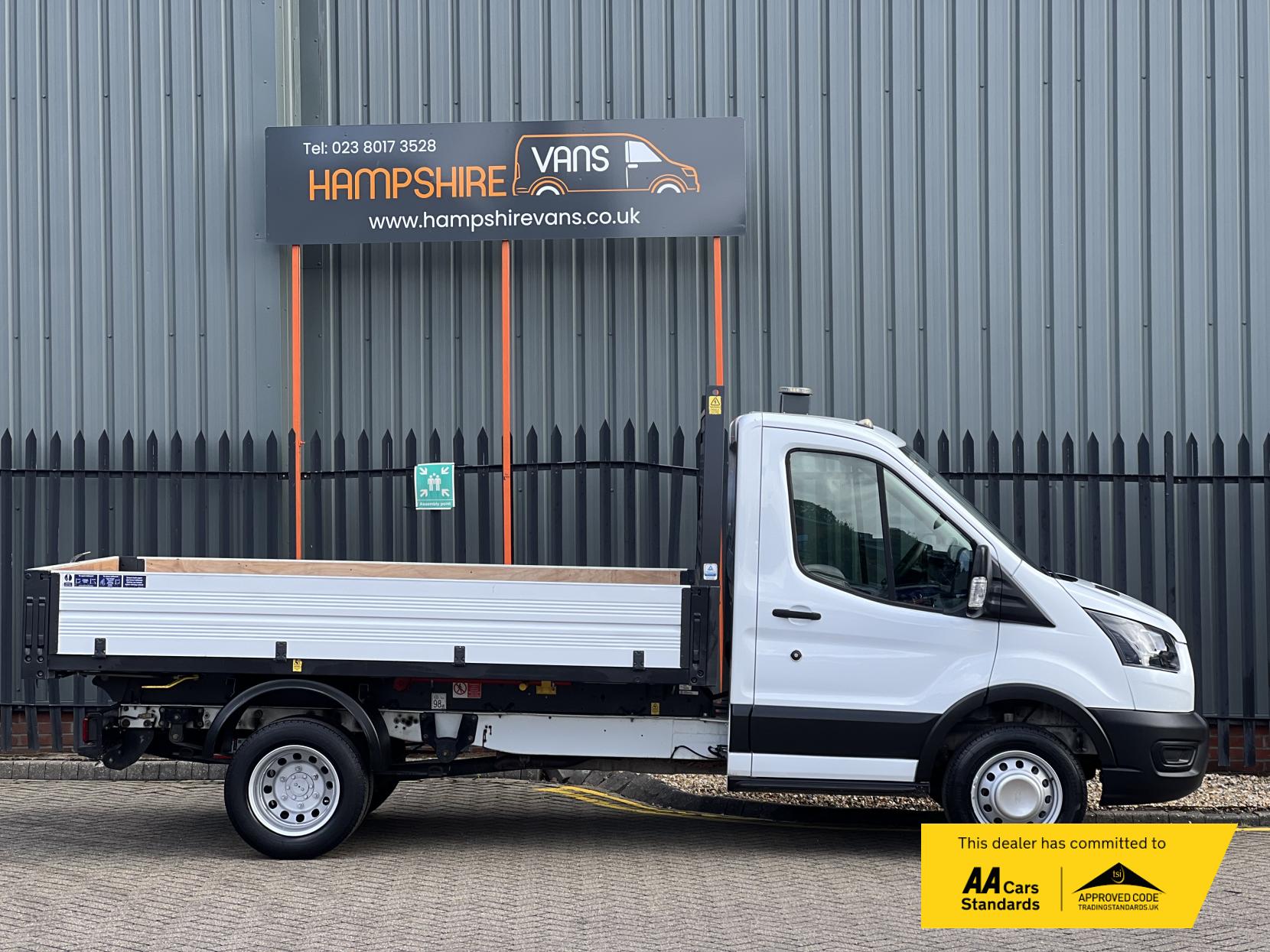 Ford Transit 2.0 350 EcoBlue Leader Tipper 2dr Diesel Manual RWD L2 Euro 6 (s/s) (1-Stop) (130 ps)