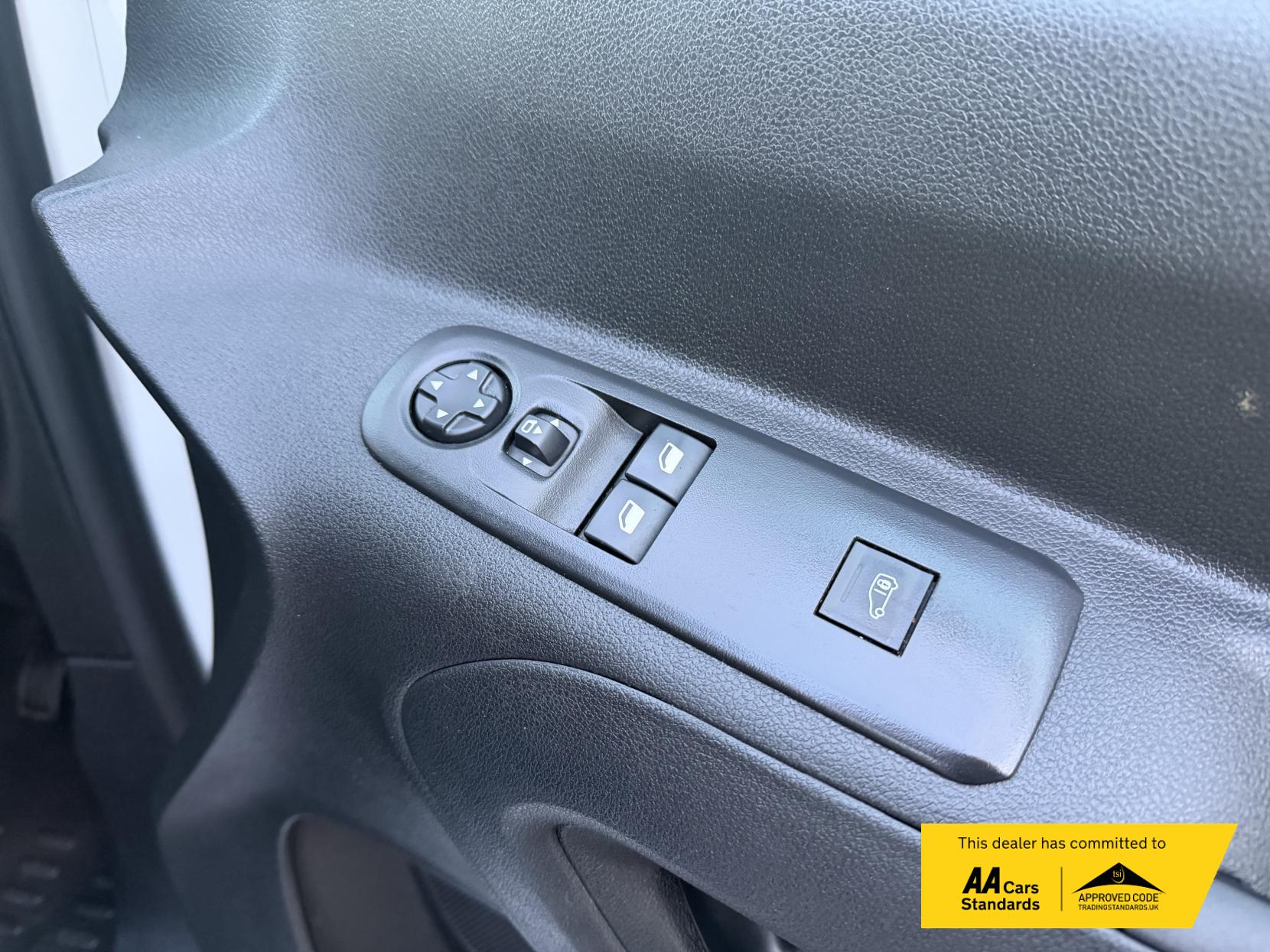 Vauxhall Combo 1.5 Turbo D 2300 Pro Panel Van 5dr Diesel Manual L1 H1 Euro 6 (s/s) (100 ps)