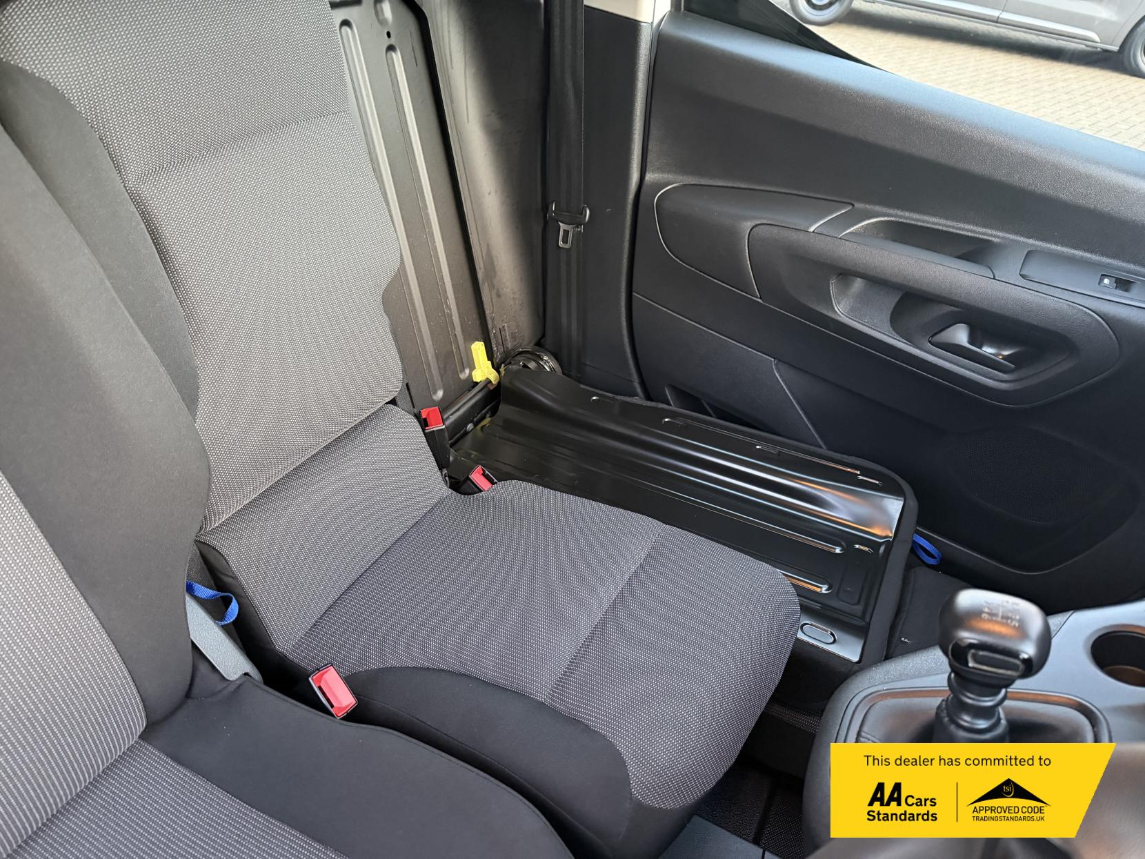 Vauxhall Combo 1.5 Turbo D 2300 Pro Panel Van 5dr Diesel Manual L1 H1 Euro 6 (s/s) (100 ps)