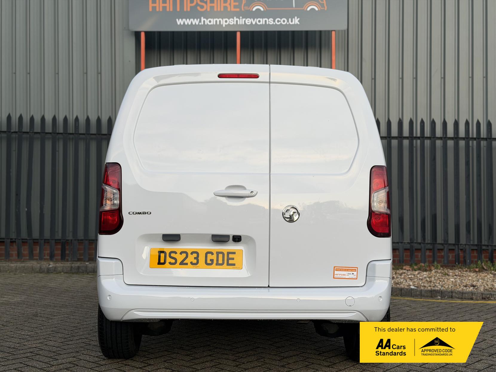 Vauxhall Combo 1.5 Turbo D 2300 Pro Panel Van 5dr Diesel Manual L1 H1 Euro 6 (s/s) (100 ps)