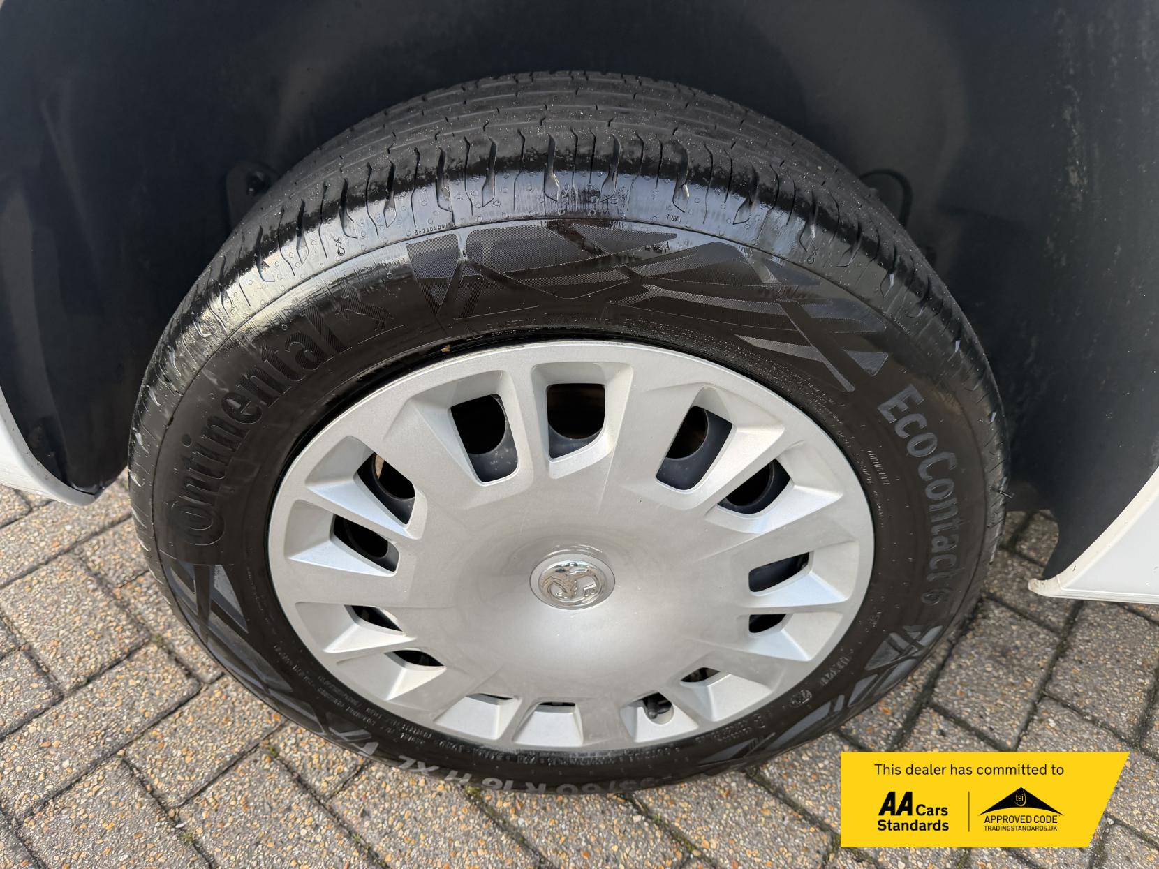 Vauxhall Combo 1.5 Turbo D 2300 Pro Panel Van 5dr Diesel Manual L1 H1 Euro 6 (s/s) (100 ps)