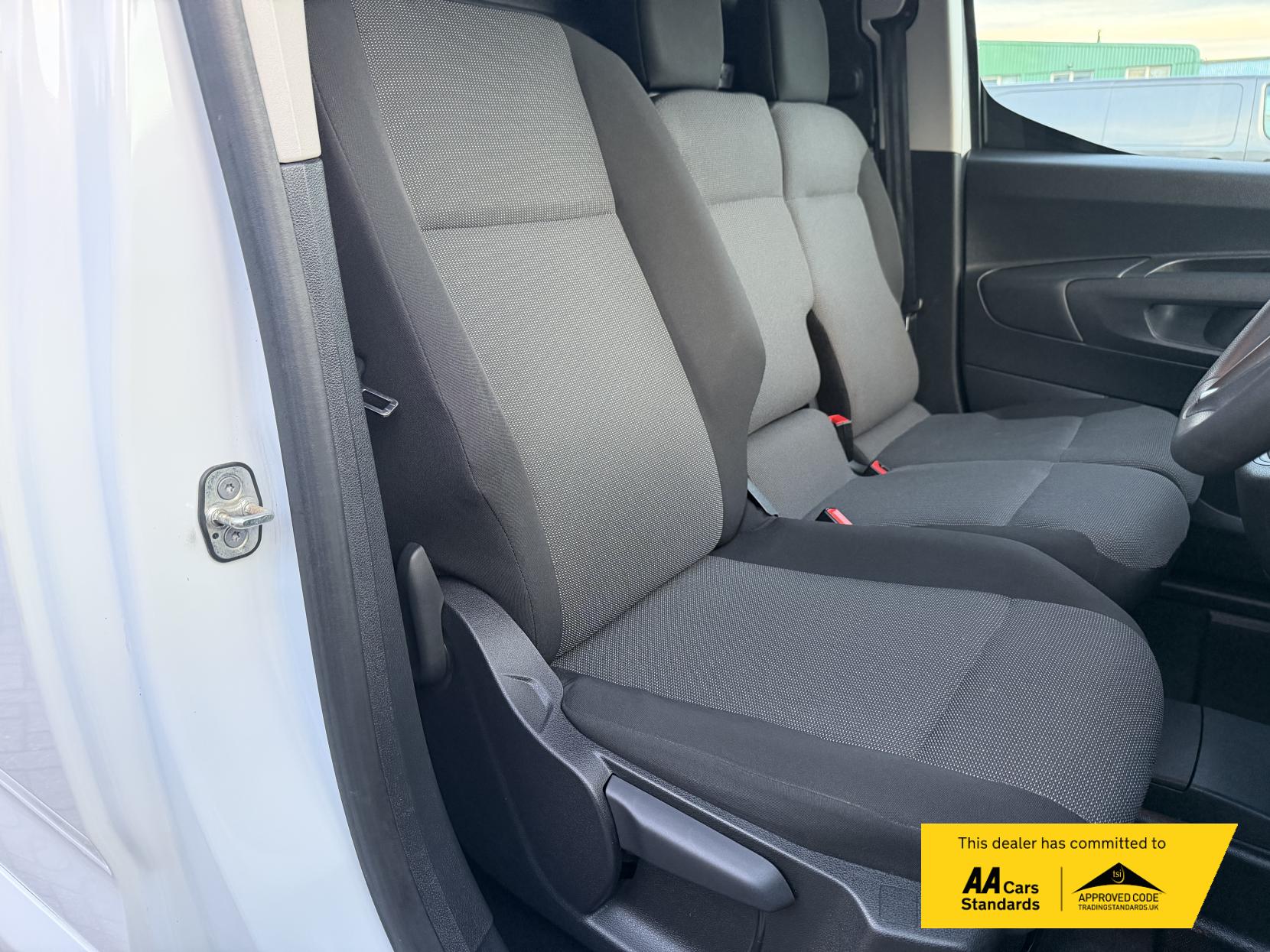 Vauxhall Combo 1.5 Turbo D 2300 Pro Panel Van 5dr Diesel Manual L1 H1 Euro 6 (s/s) (100 ps)