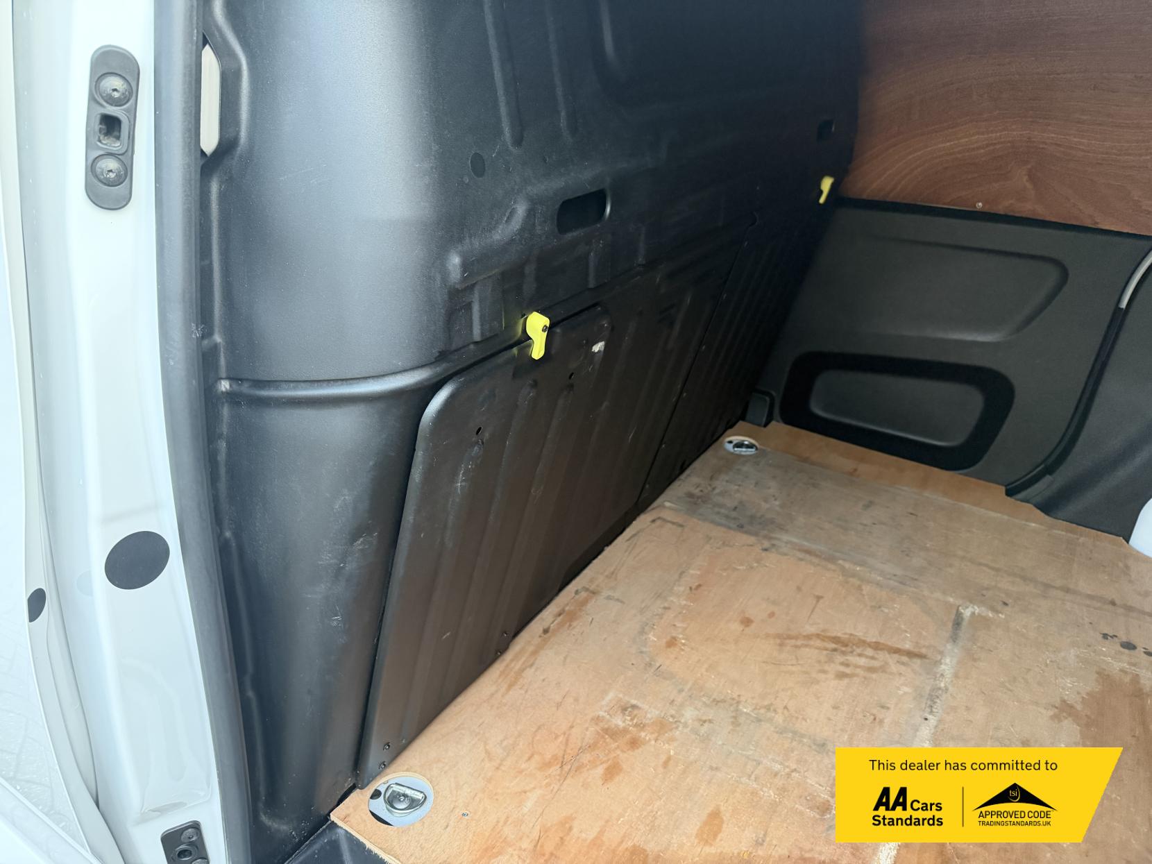 Vauxhall Combo 1.5 Turbo D 2300 Pro Panel Van 5dr Diesel Manual L1 H1 Euro 6 (s/s) (100 ps)