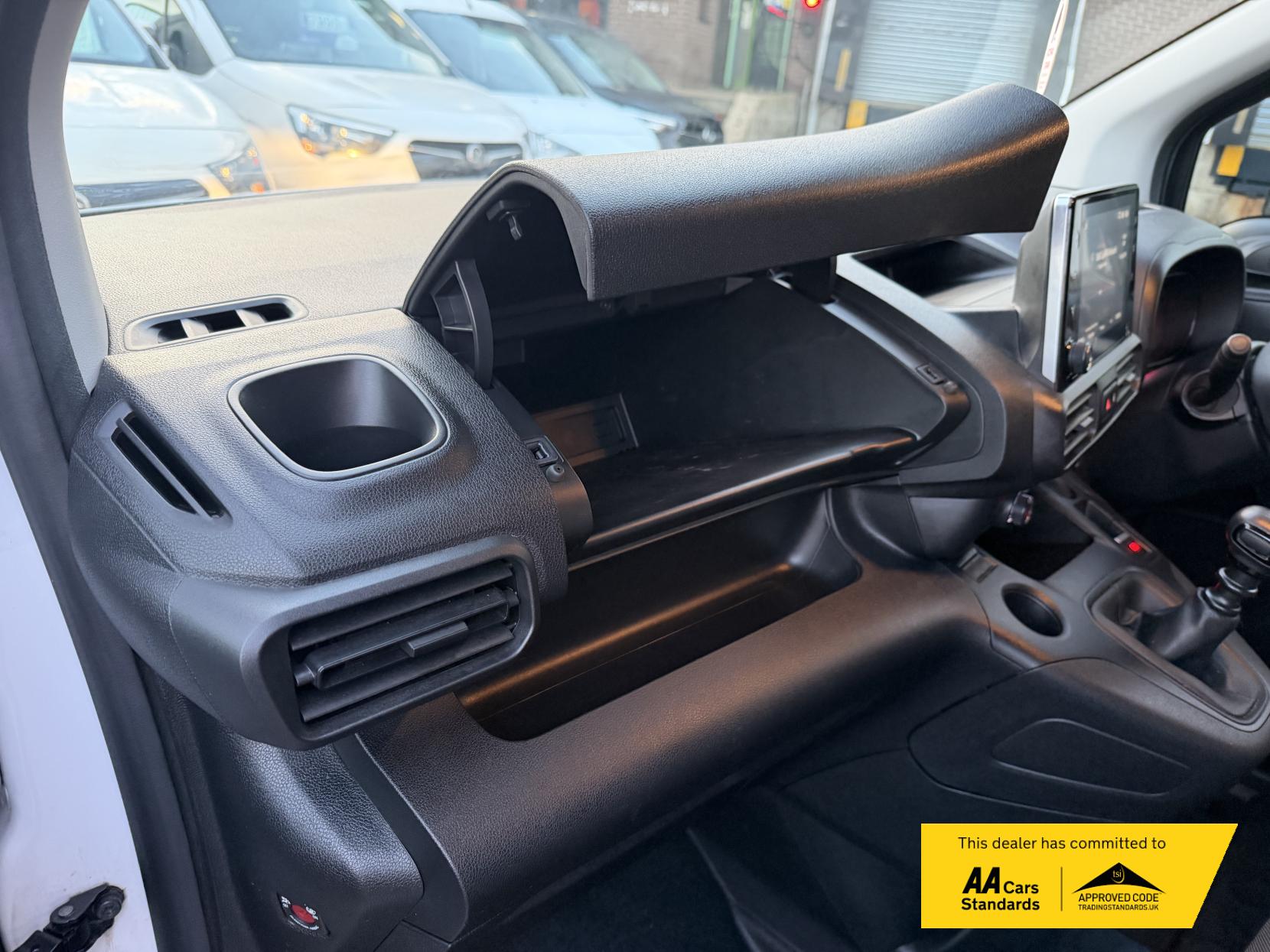 Vauxhall Combo 1.5 Turbo D 2300 Pro Panel Van 5dr Diesel Manual L1 H1 Euro 6 (s/s) (100 ps)