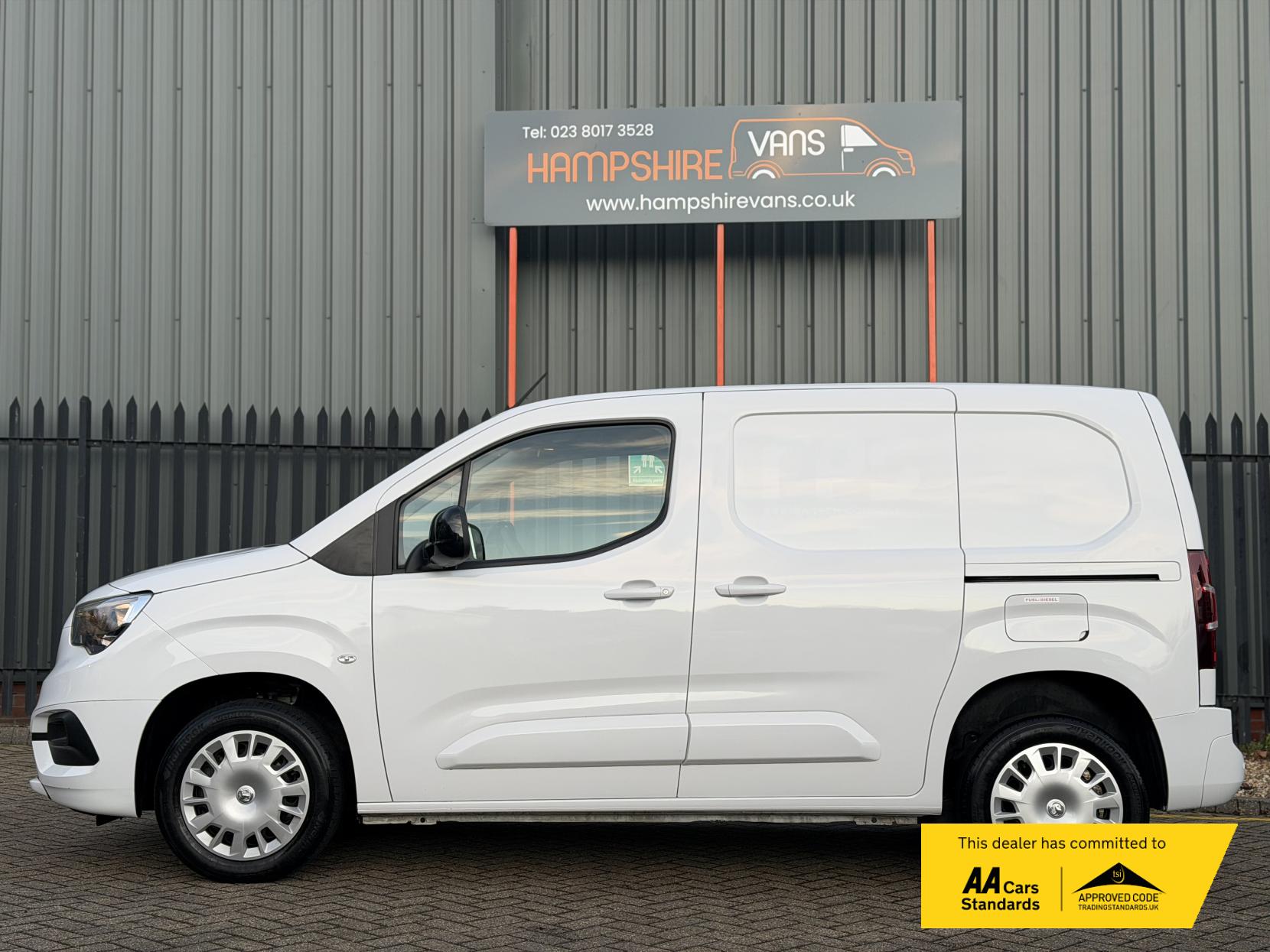Vauxhall Combo 1.5 Turbo D 2300 Pro Panel Van 5dr Diesel Manual L1 H1 Euro 6 (s/s) (100 ps)