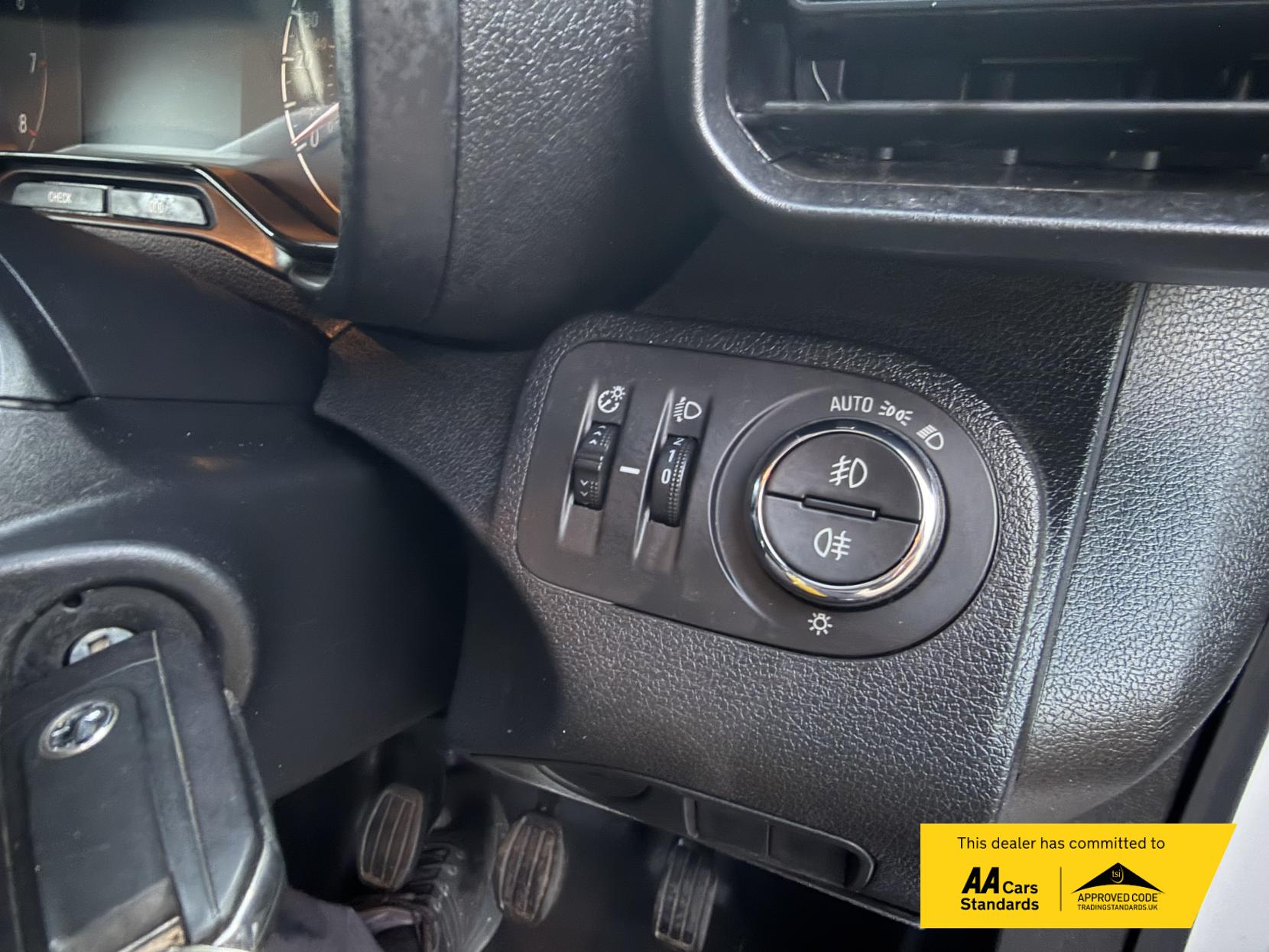 Vauxhall Combo 1.5 Turbo D 2300 Pro Panel Van 5dr Diesel Manual L1 H1 Euro 6 (s/s) (100 ps)