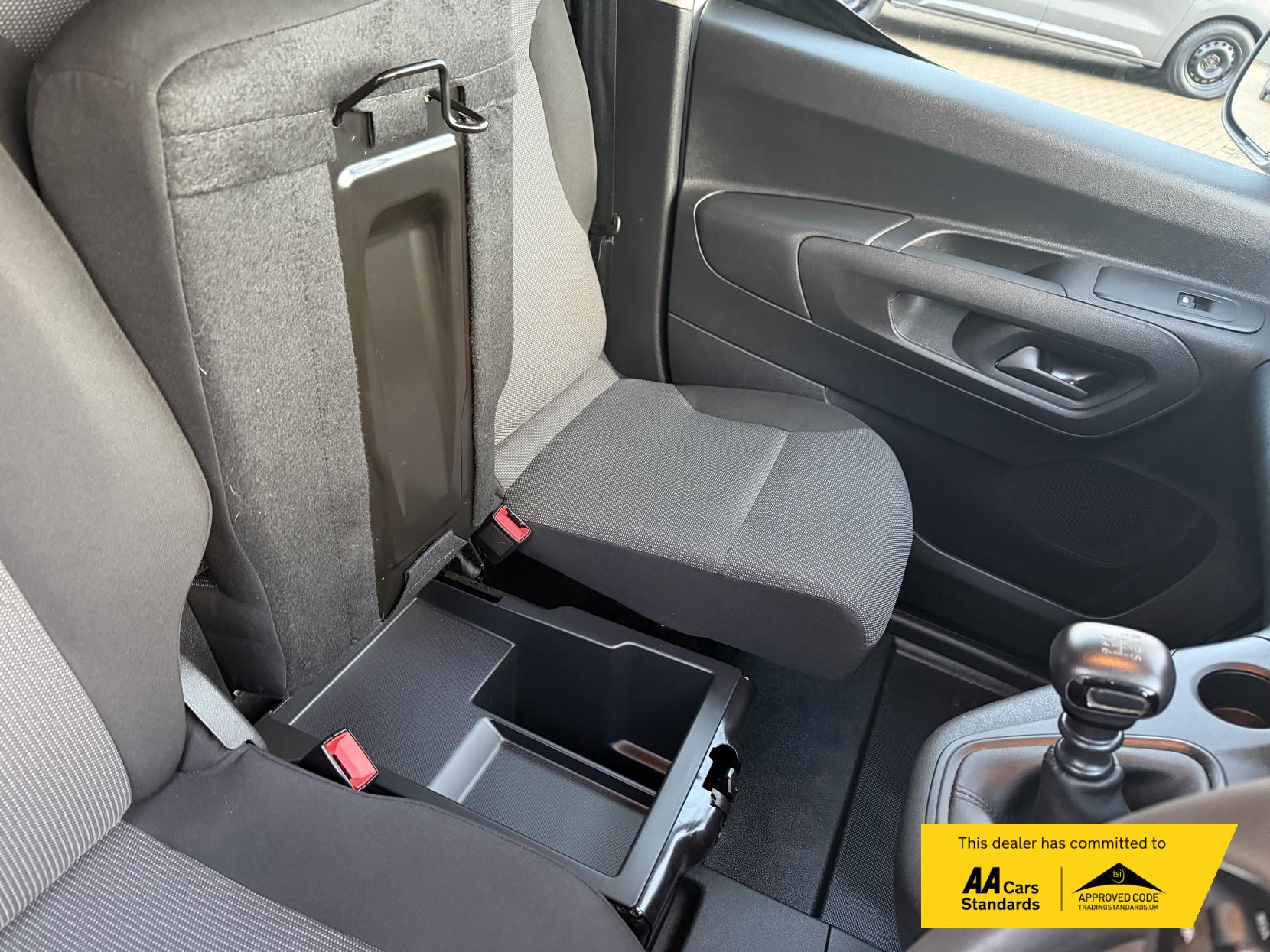 Vauxhall Combo 1.5 Turbo D 2300 Pro Panel Van 5dr Diesel Manual L1 H1 Euro 6 (s/s) (100 ps)