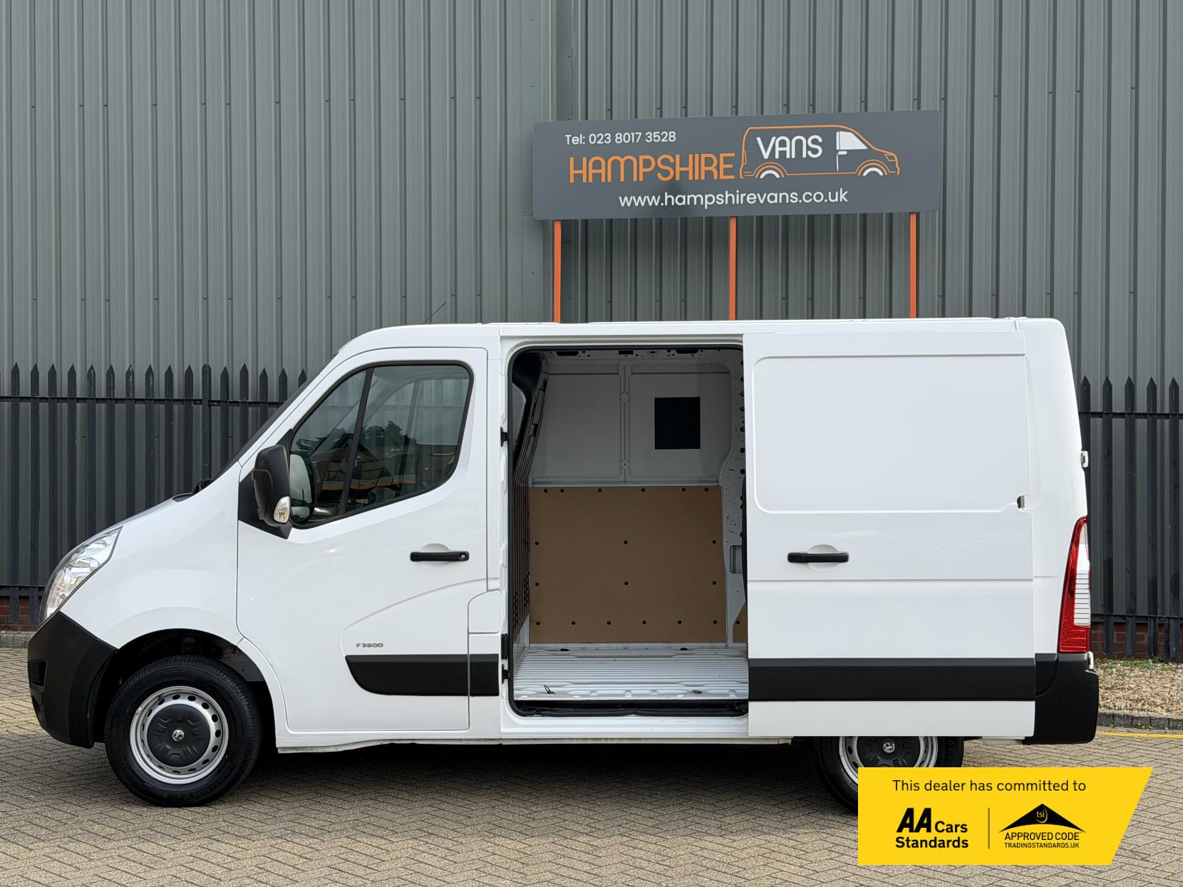 Vauxhall Movano 2.3 CDTi 3500 Panel Van 5dr Diesel Manual FWD L1 H1 Euro 6 (110 ps)