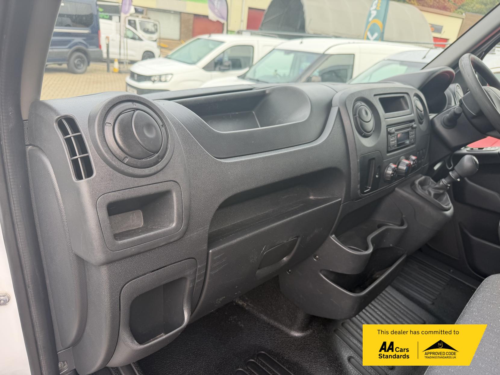 Vauxhall Movano 2.3 CDTi 3500 Panel Van 5dr Diesel Manual FWD L1 H1 Euro 6 (110 ps)