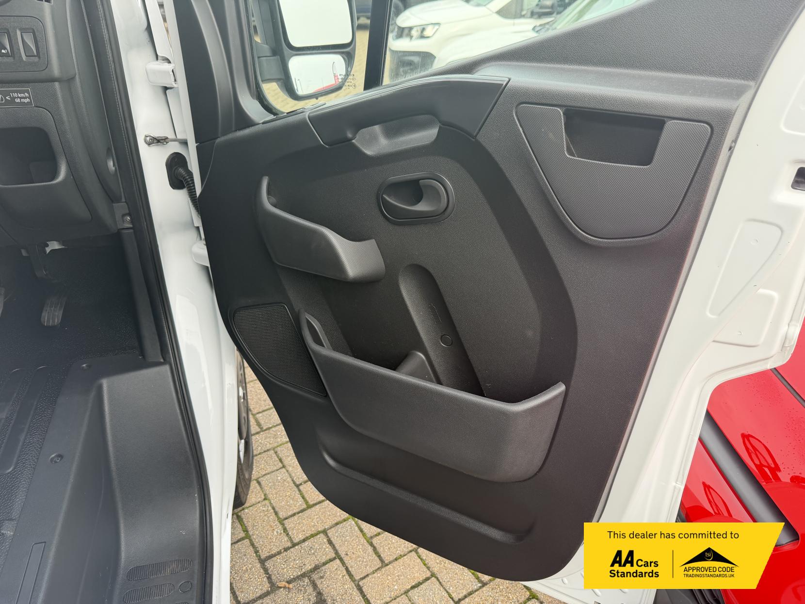 Vauxhall Movano 2.3 CDTi 3500 Panel Van 5dr Diesel Manual FWD L1 H1 Euro 6 (110 ps)