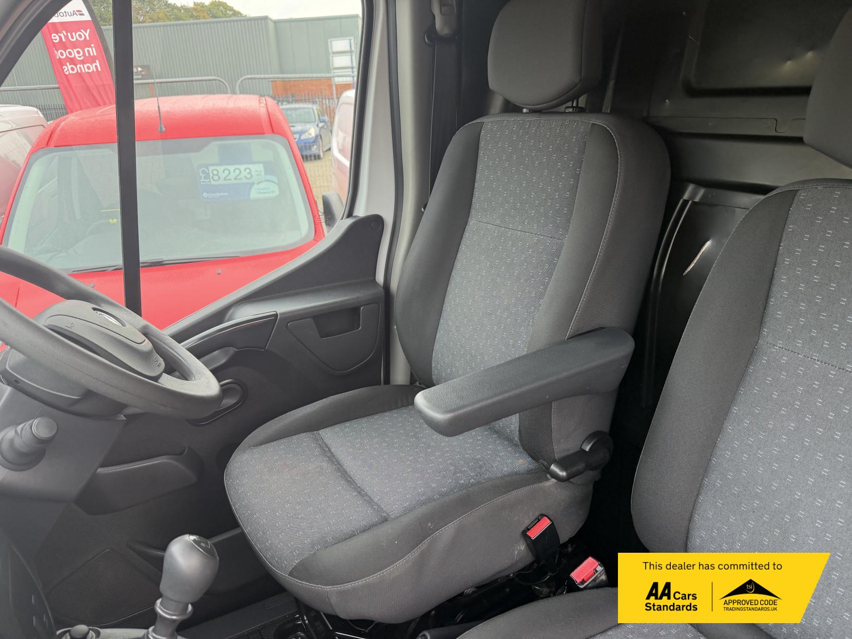 Vauxhall Movano 2.3 CDTi 3500 Panel Van 5dr Diesel Manual FWD L1 H1 Euro 6 (110 ps)