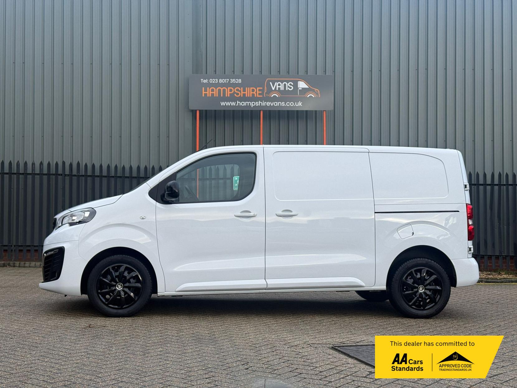 Peugeot Expert 1.5 BlueHDi 1000 Asphalt Premium + Standard Panel Van 6dr Diesel Manual MWB Euro 6 (s/s) (100 bhp)